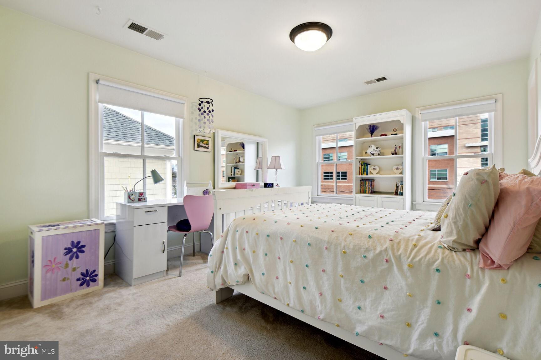CLARENFORD - Residential