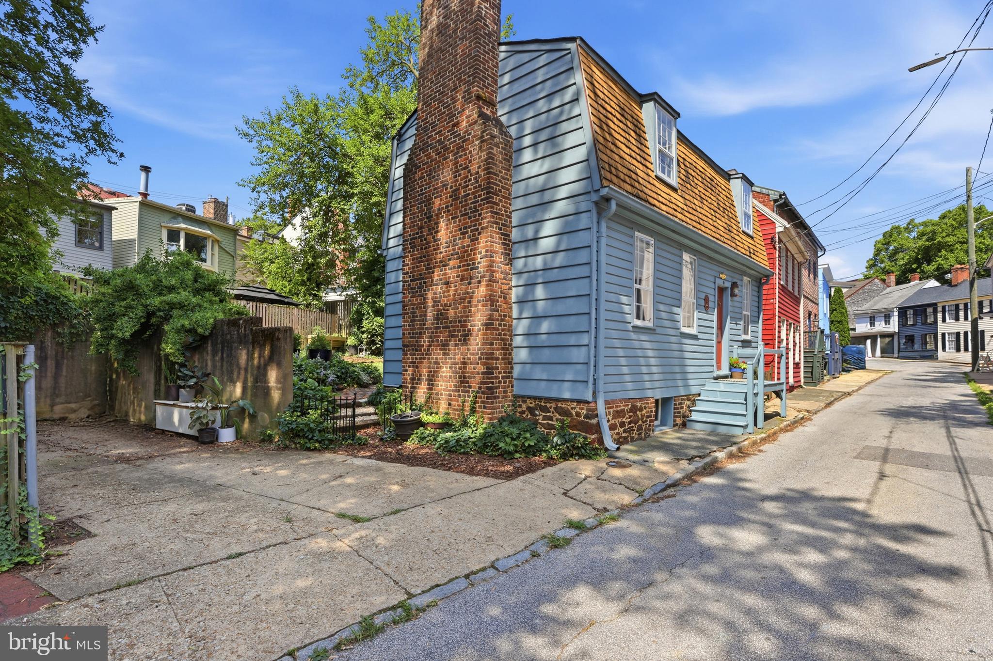 HISTORIC DISTRICT - Residential