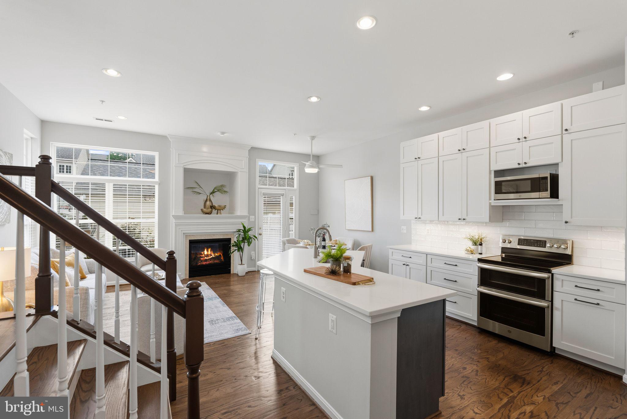 LAKELANDS - Residential