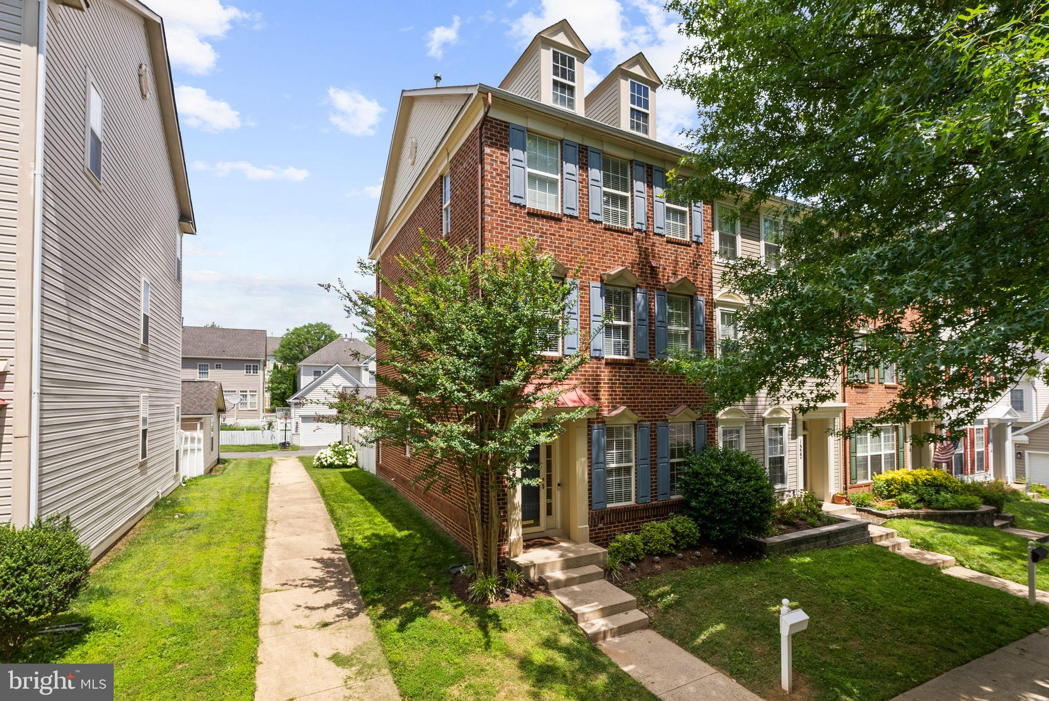 LAKELANDS - Residential