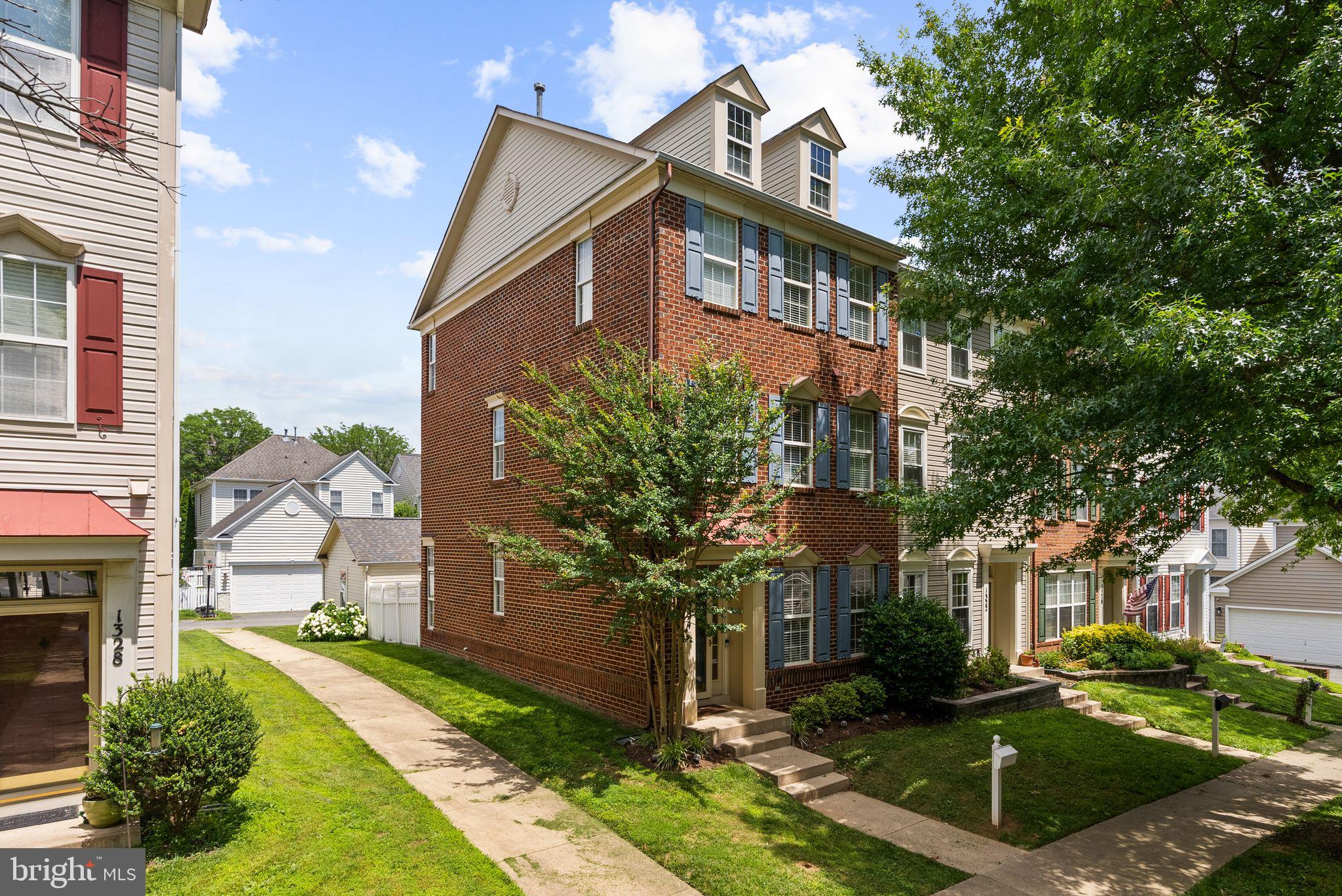 LAKELANDS - Residential