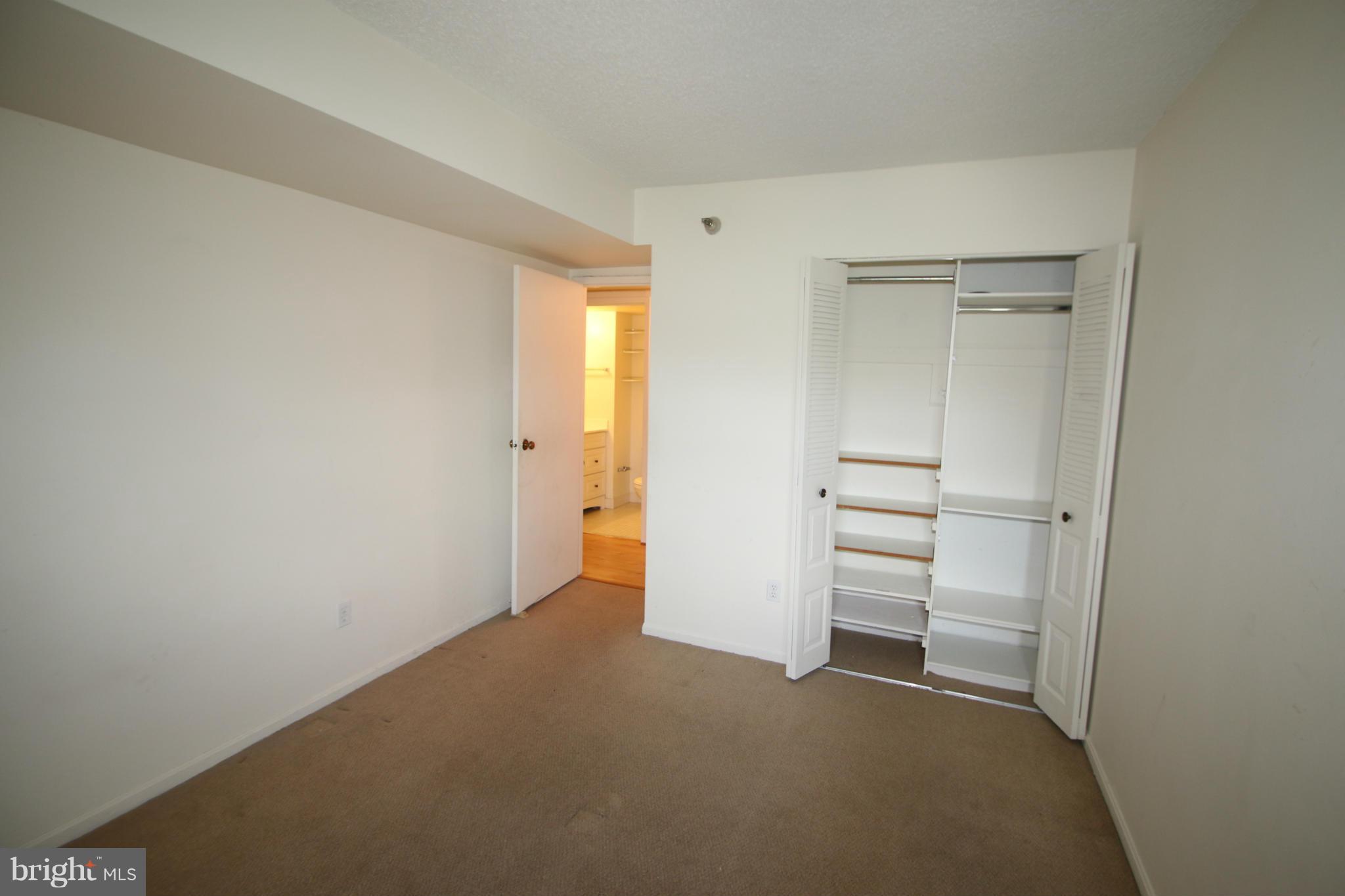CHELSEA TOWERS - Residential