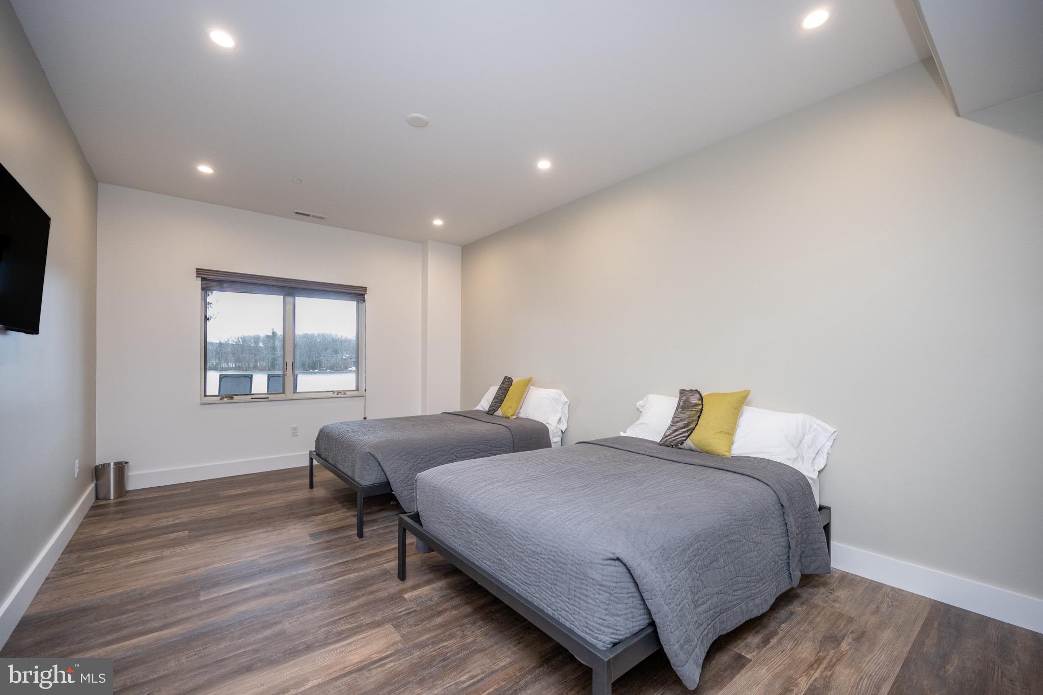THE RESERVE AT HOLY CROSS - Residential