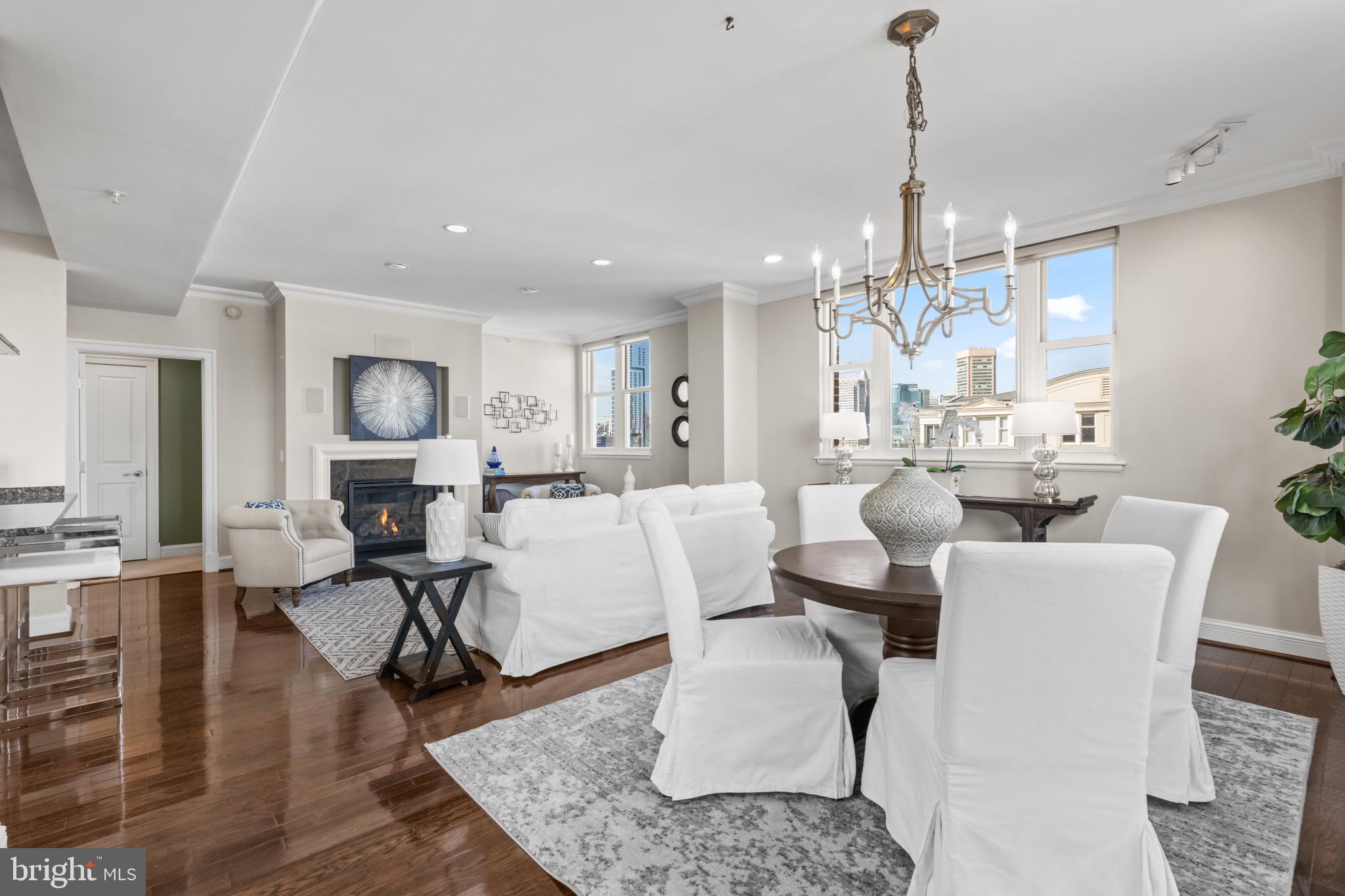 THE RITZ-CARLTON RESIDENCES - Residential
