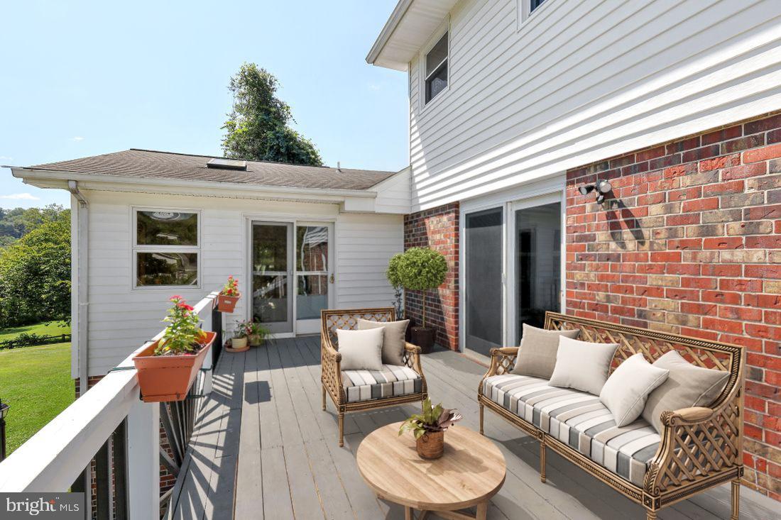 HUNT CLUB FARMS - Residential