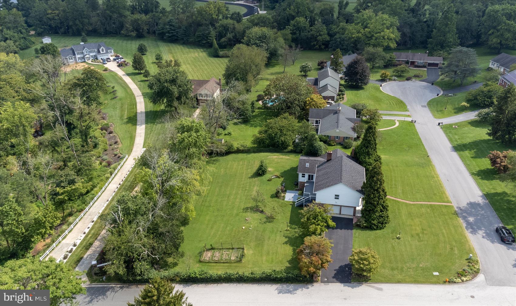 HUNT CLUB FARMS - Residential