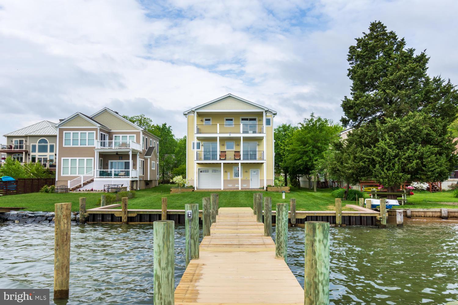 SELBY ON THE BAY - Residential