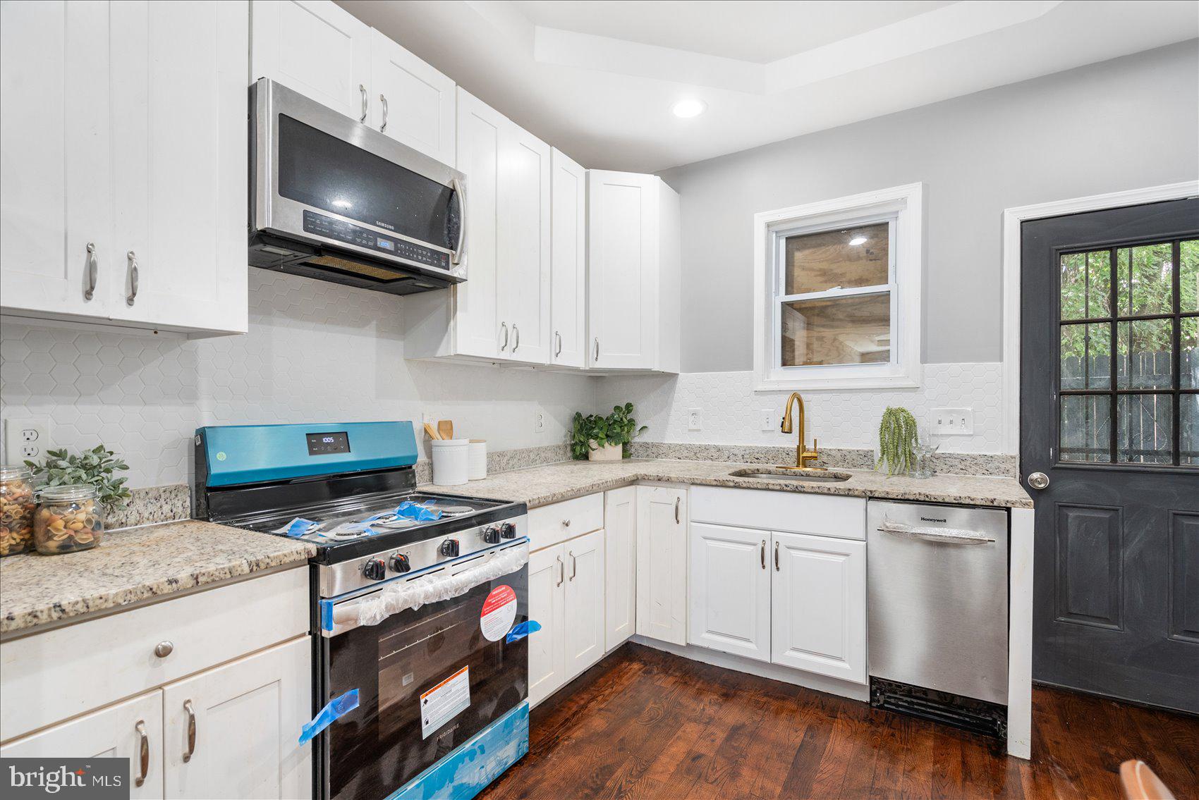 BALTIMORE HIGHLANDS - Residential