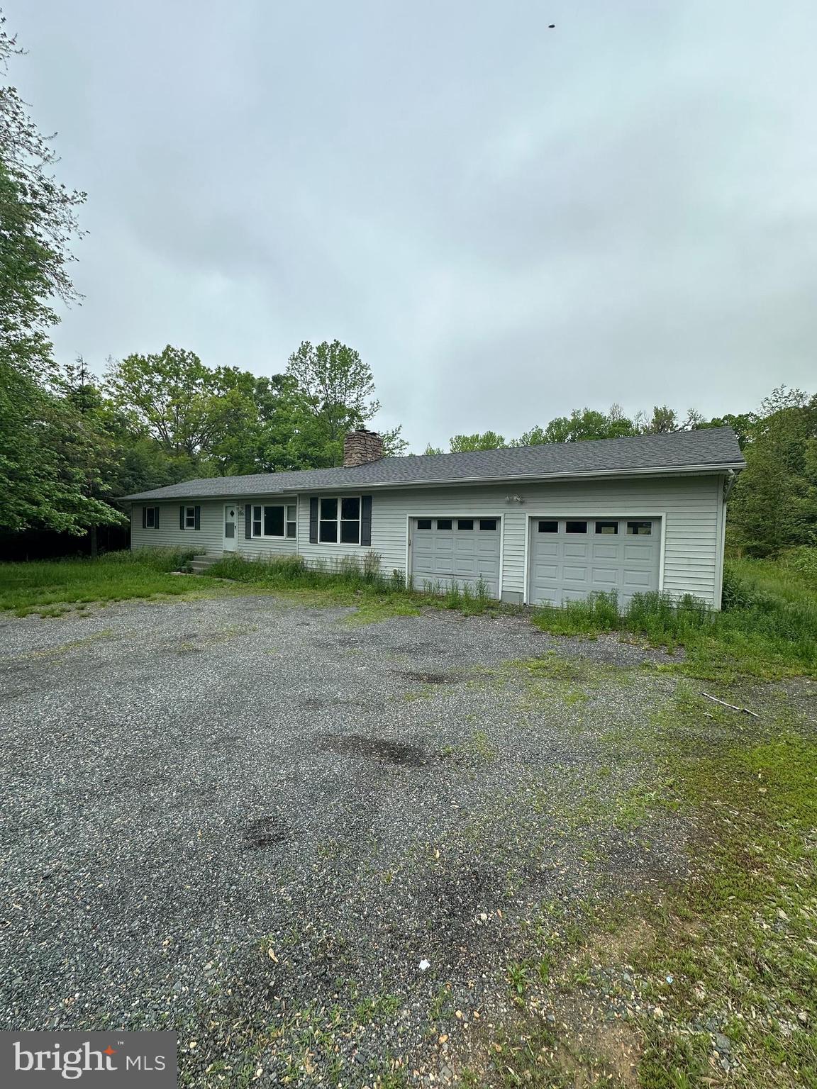 Beautiful 4 bedroom and 2 full bathroom Rancher home. Fully finished walkout basement with a 2 car garage. 2.87 acre of land.