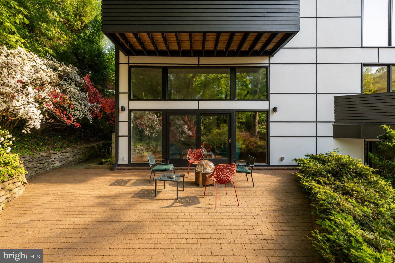 FOREST HILLS - Residential
