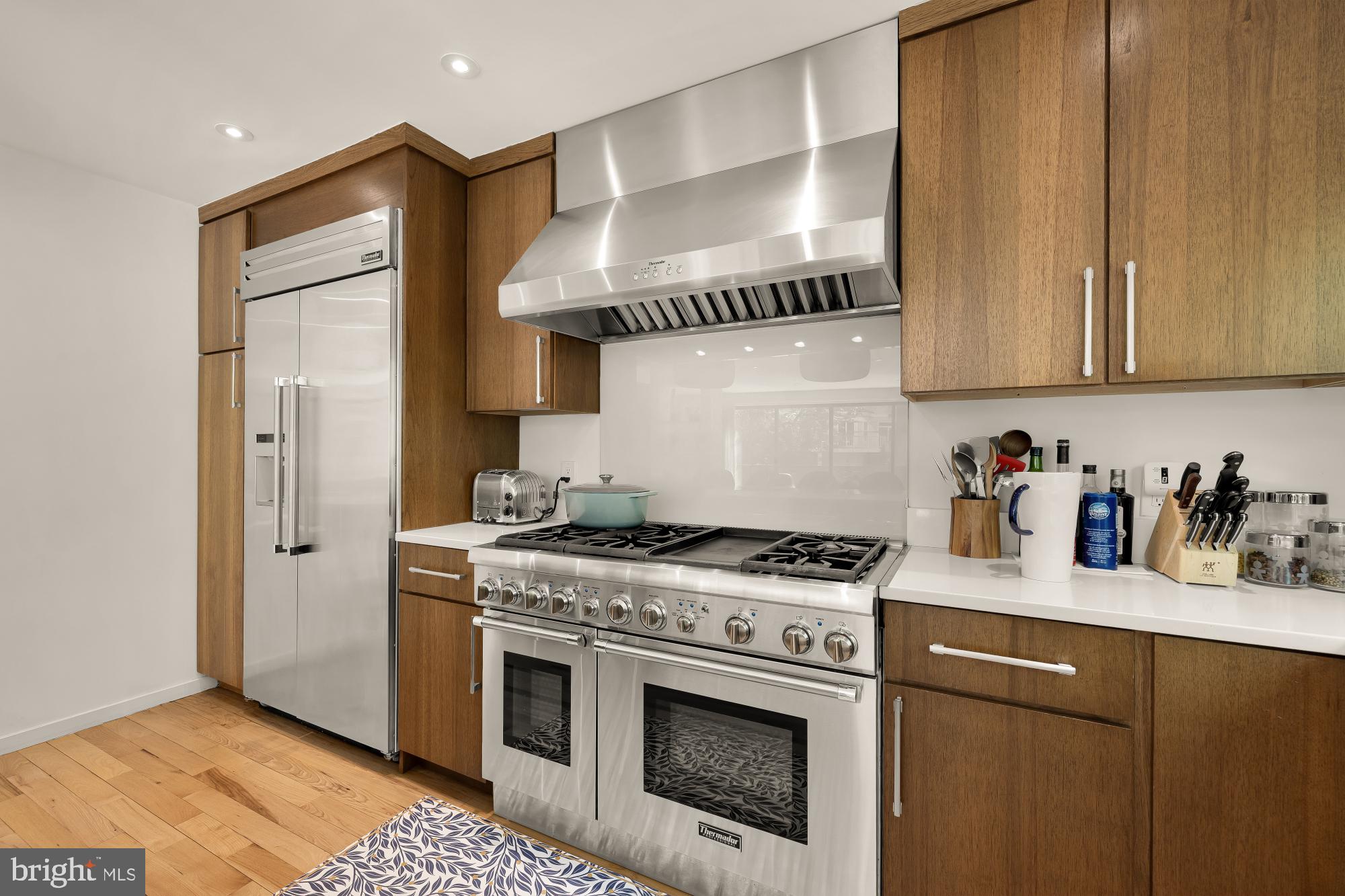 FOREST HILLS - Residential