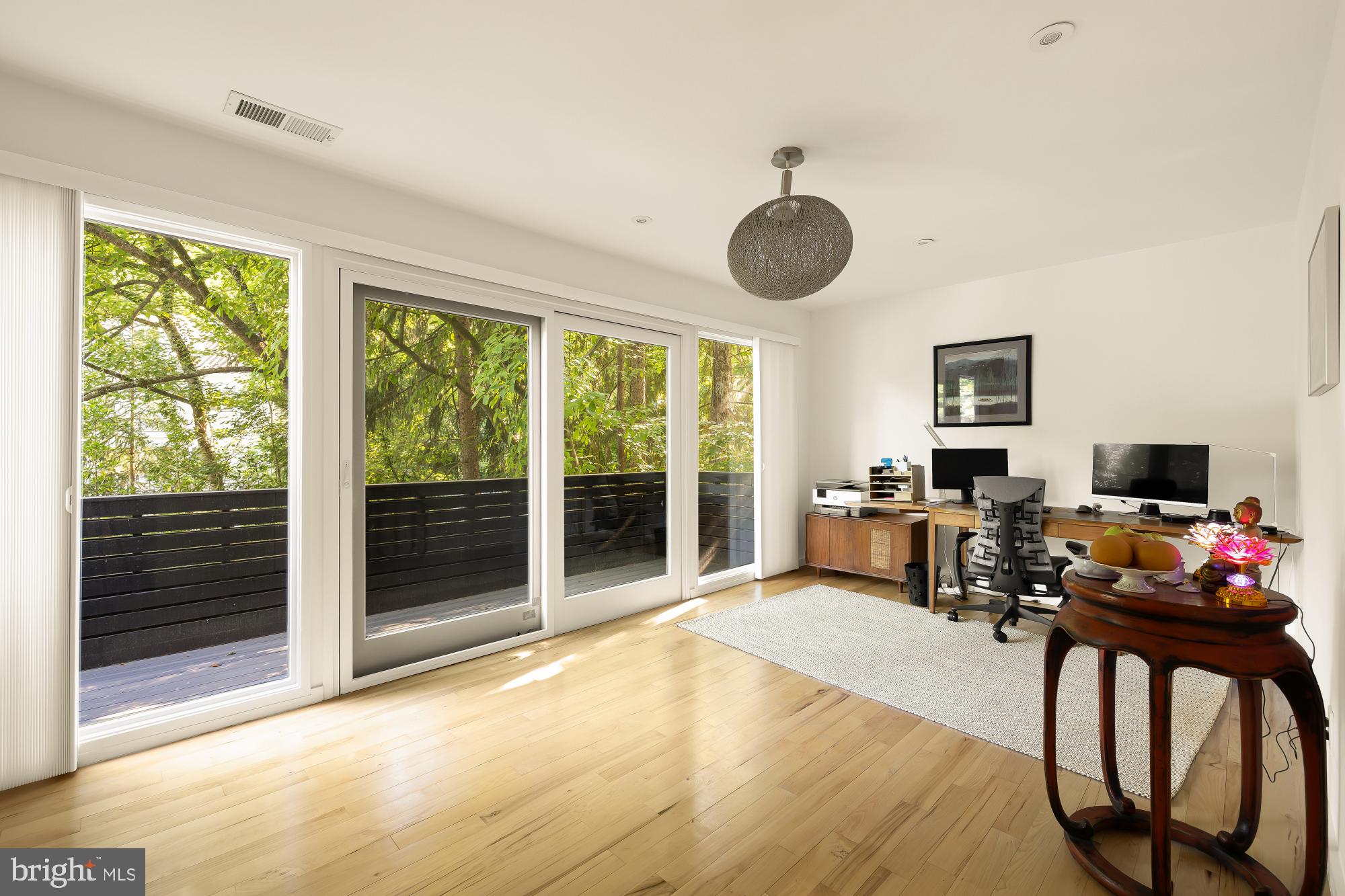 FOREST HILLS - Residential