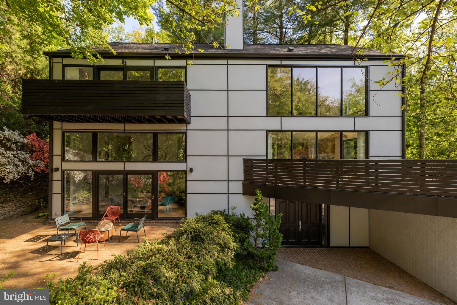 FOREST HILLS - Residential