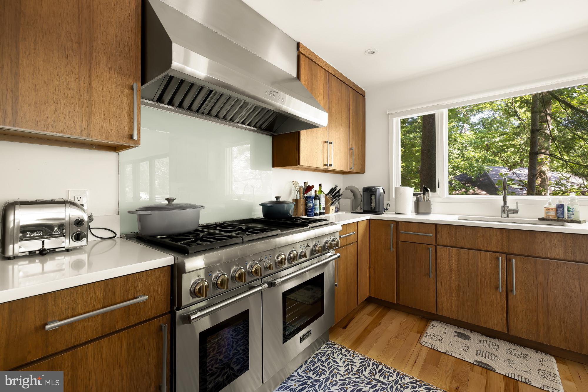 FOREST HILLS - Residential