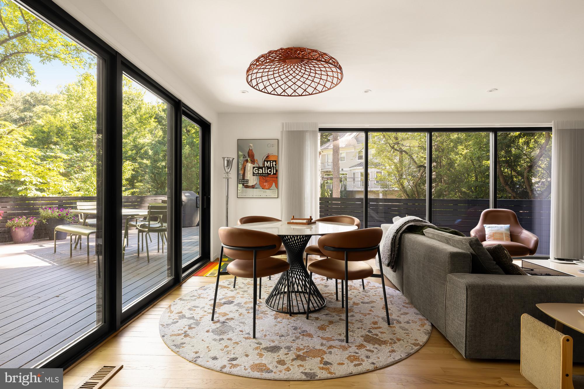 FOREST HILLS - Residential