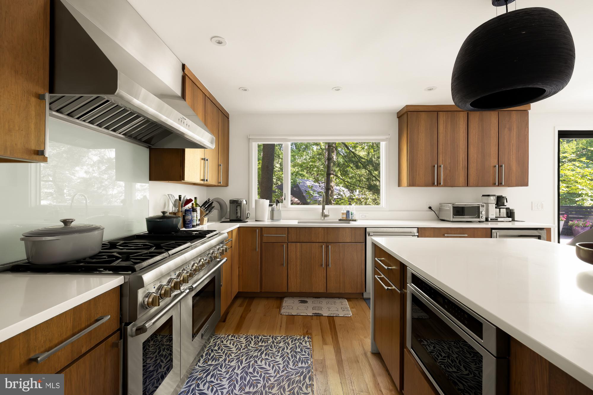 FOREST HILLS - Residential