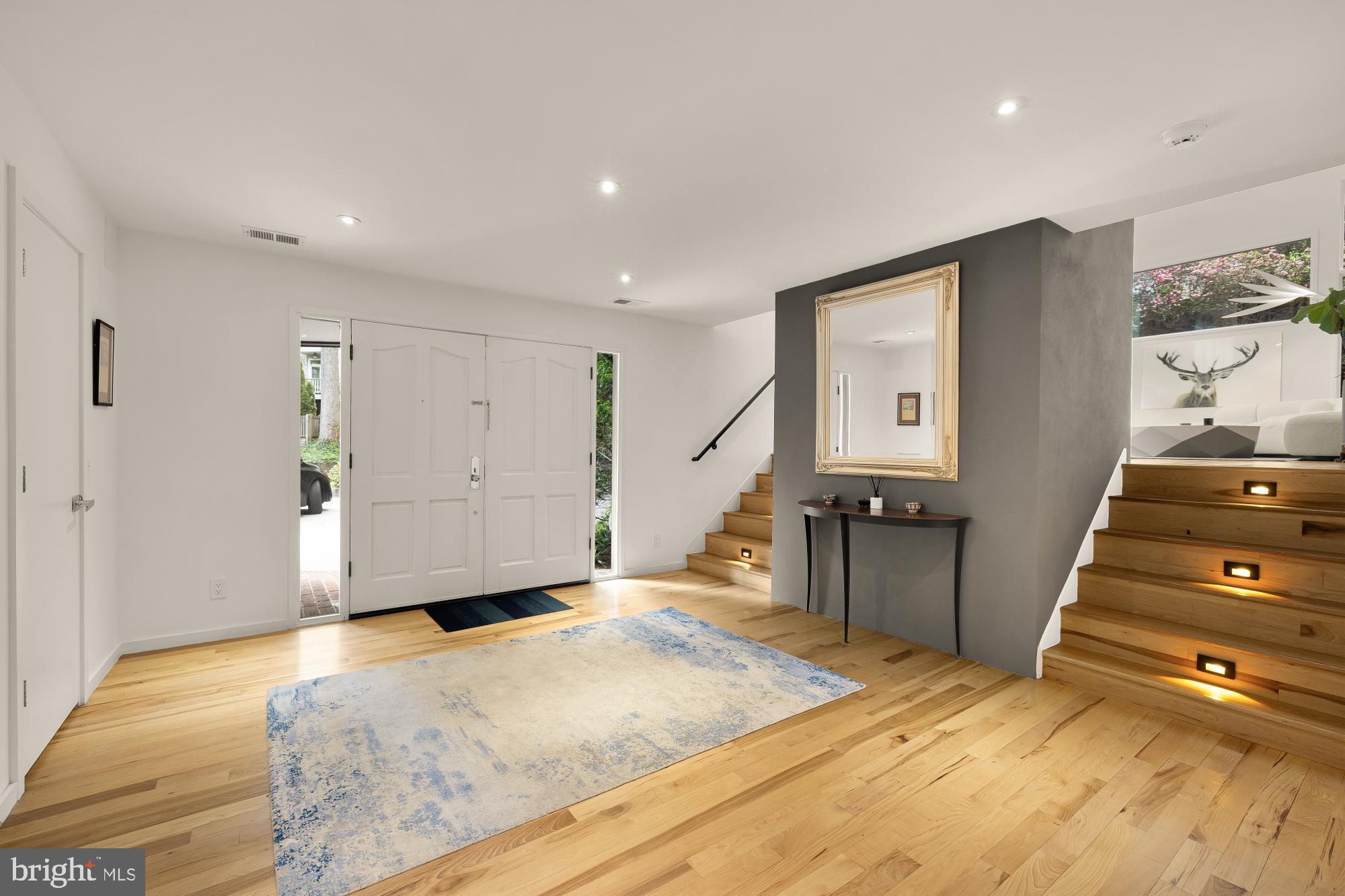 FOREST HILLS - Residential