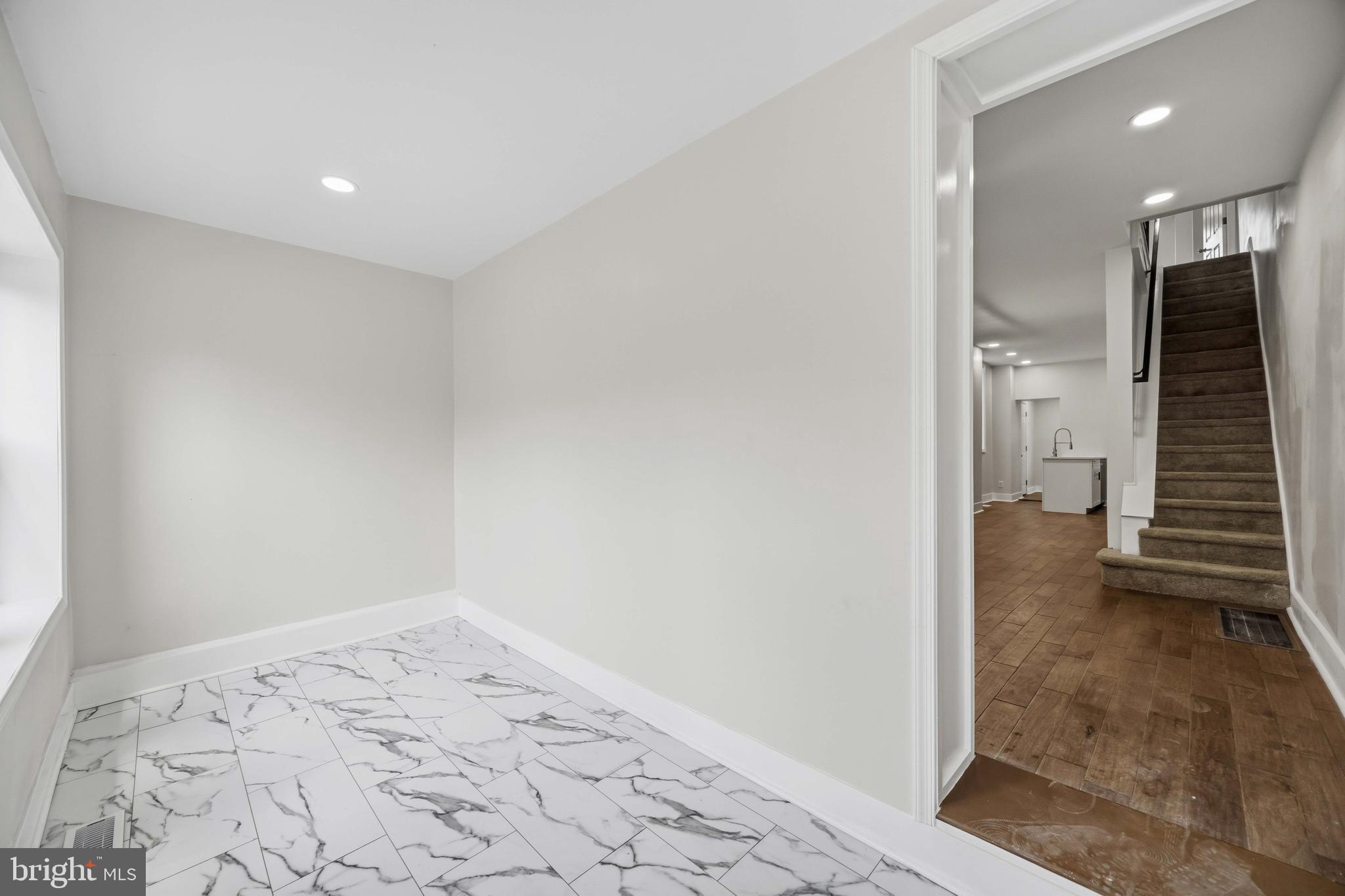 PHILADELPHIA (WEST) - Residential