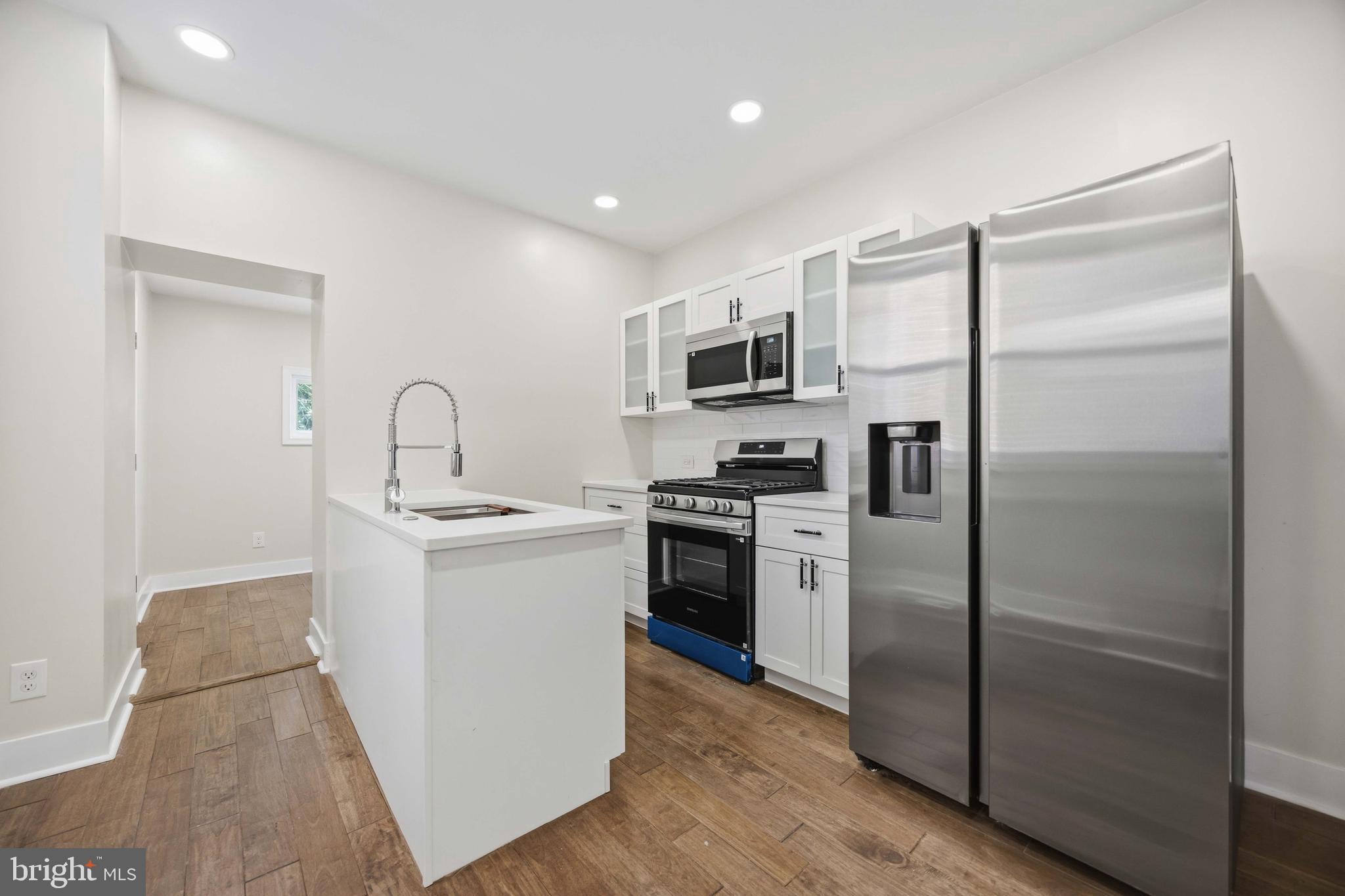 PHILADELPHIA (WEST) - Residential
