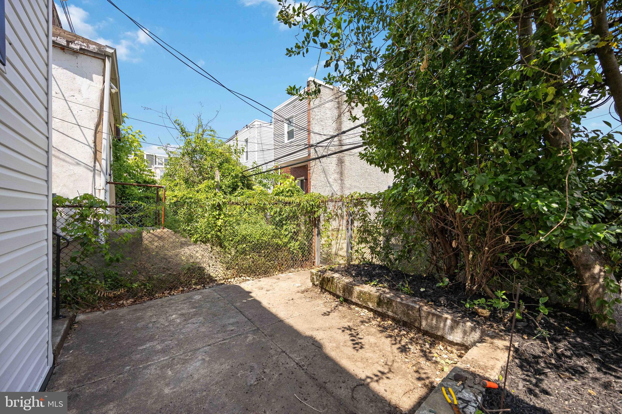 PHILADELPHIA (WEST) - Residential