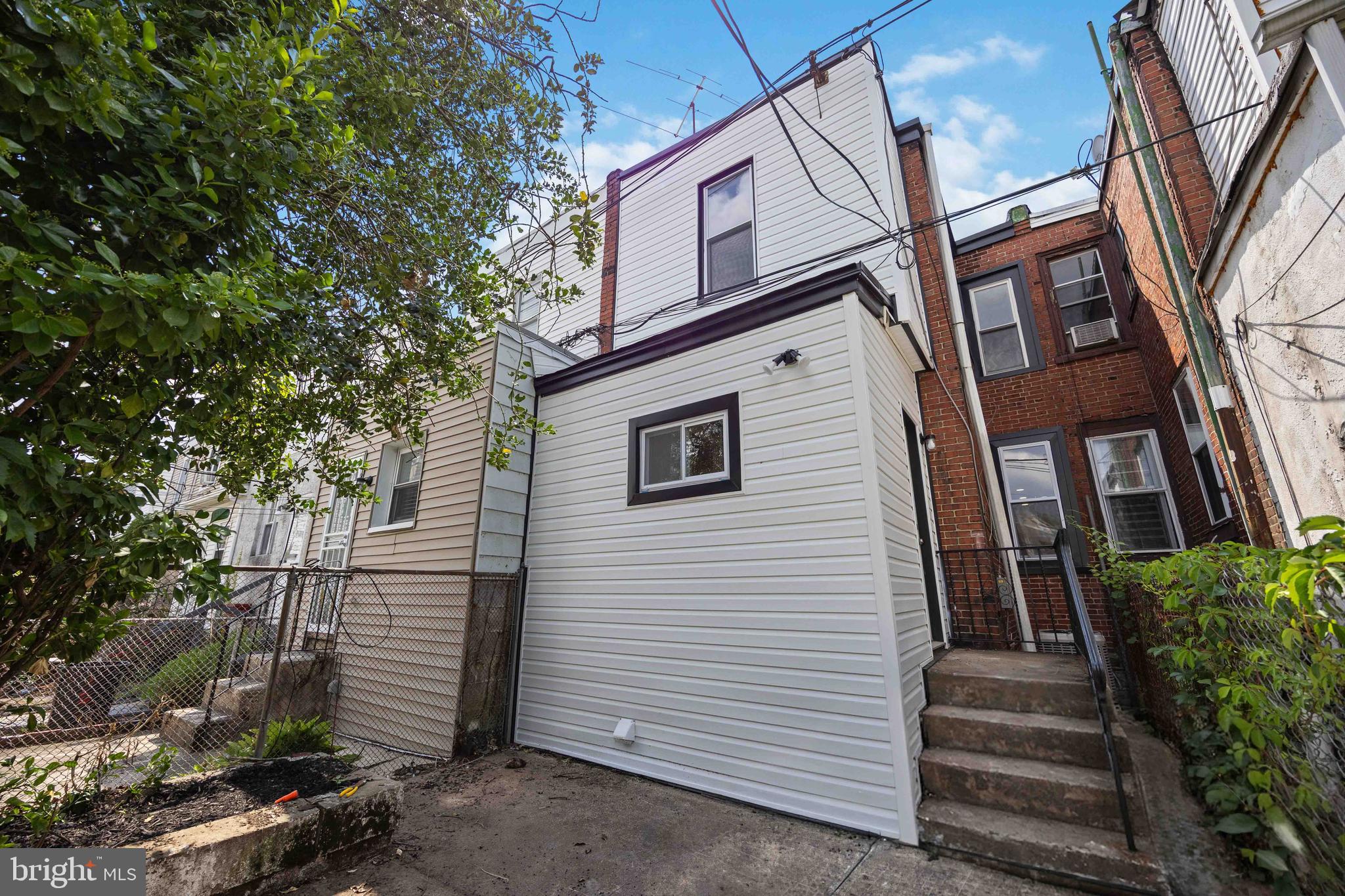 PHILADELPHIA (WEST) - Residential