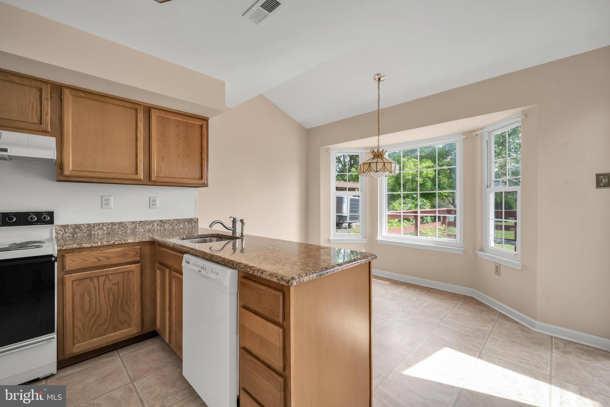 100 ACRE WOODS - Residential