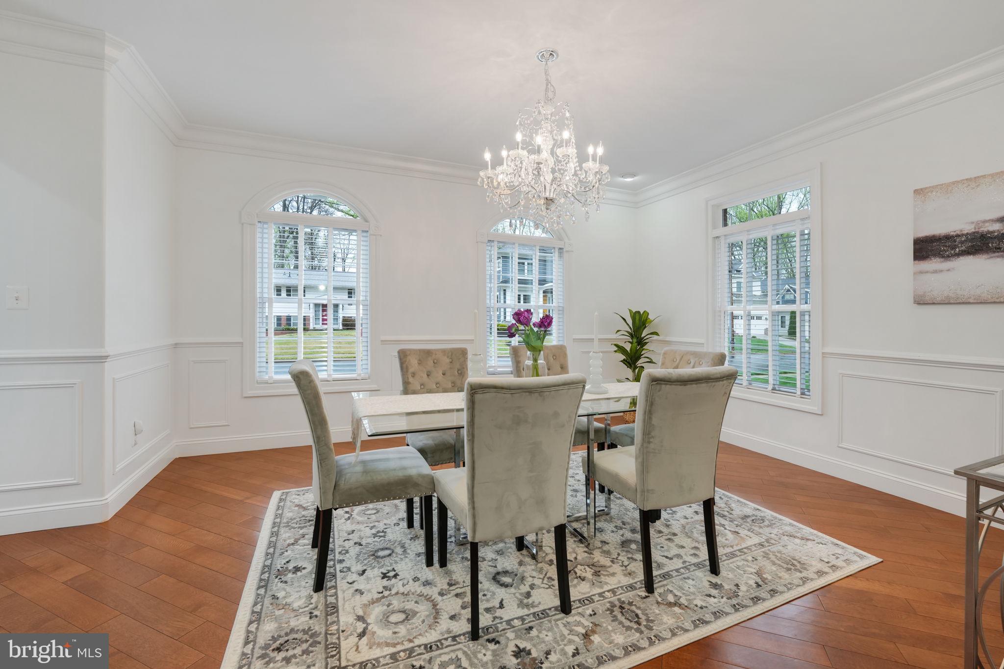 VIENNA WOODS - Residential