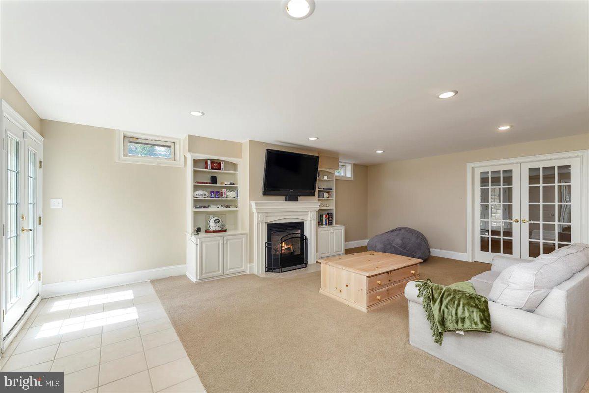 WESTTOWN CHASE - Residential