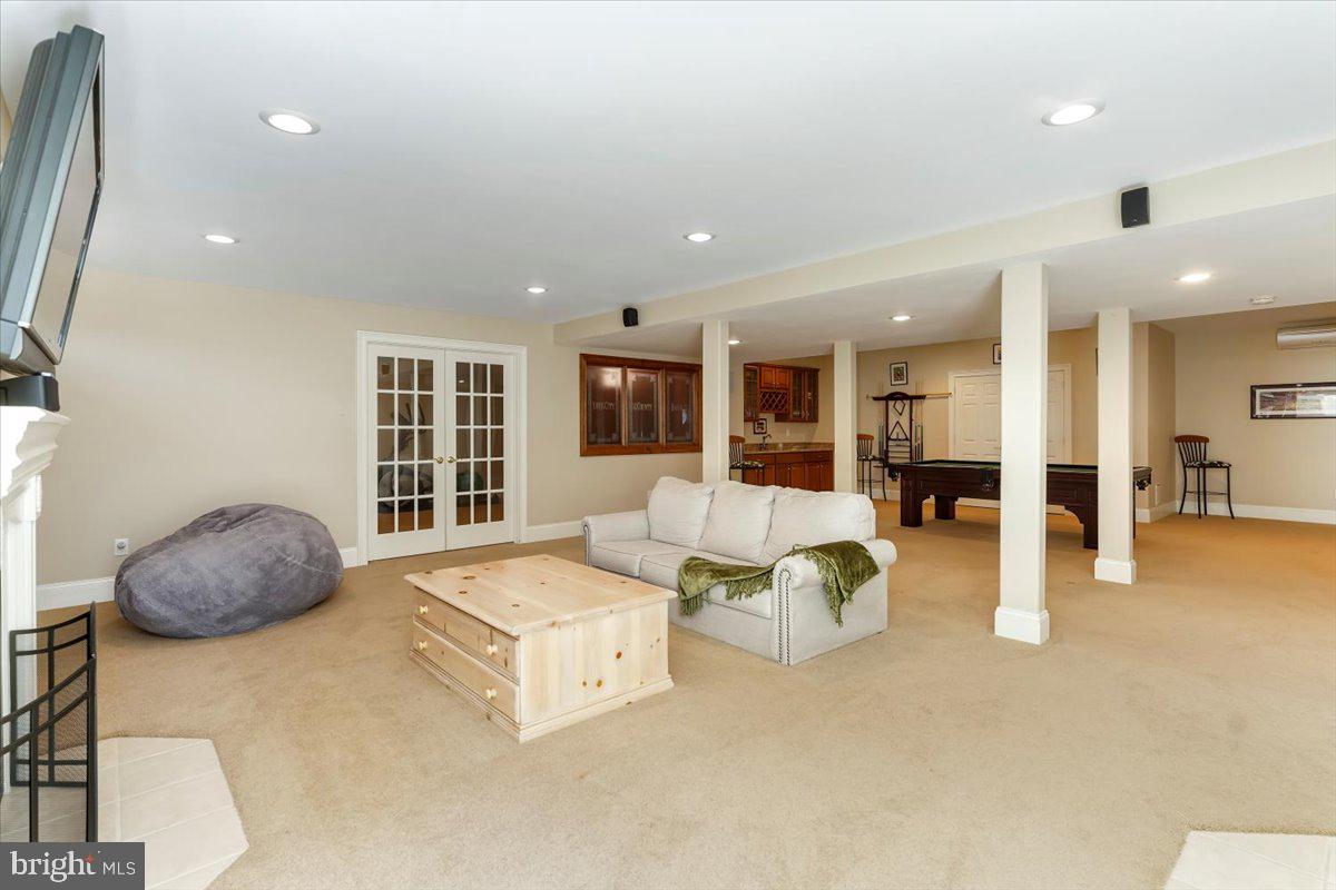 WESTTOWN CHASE - Residential