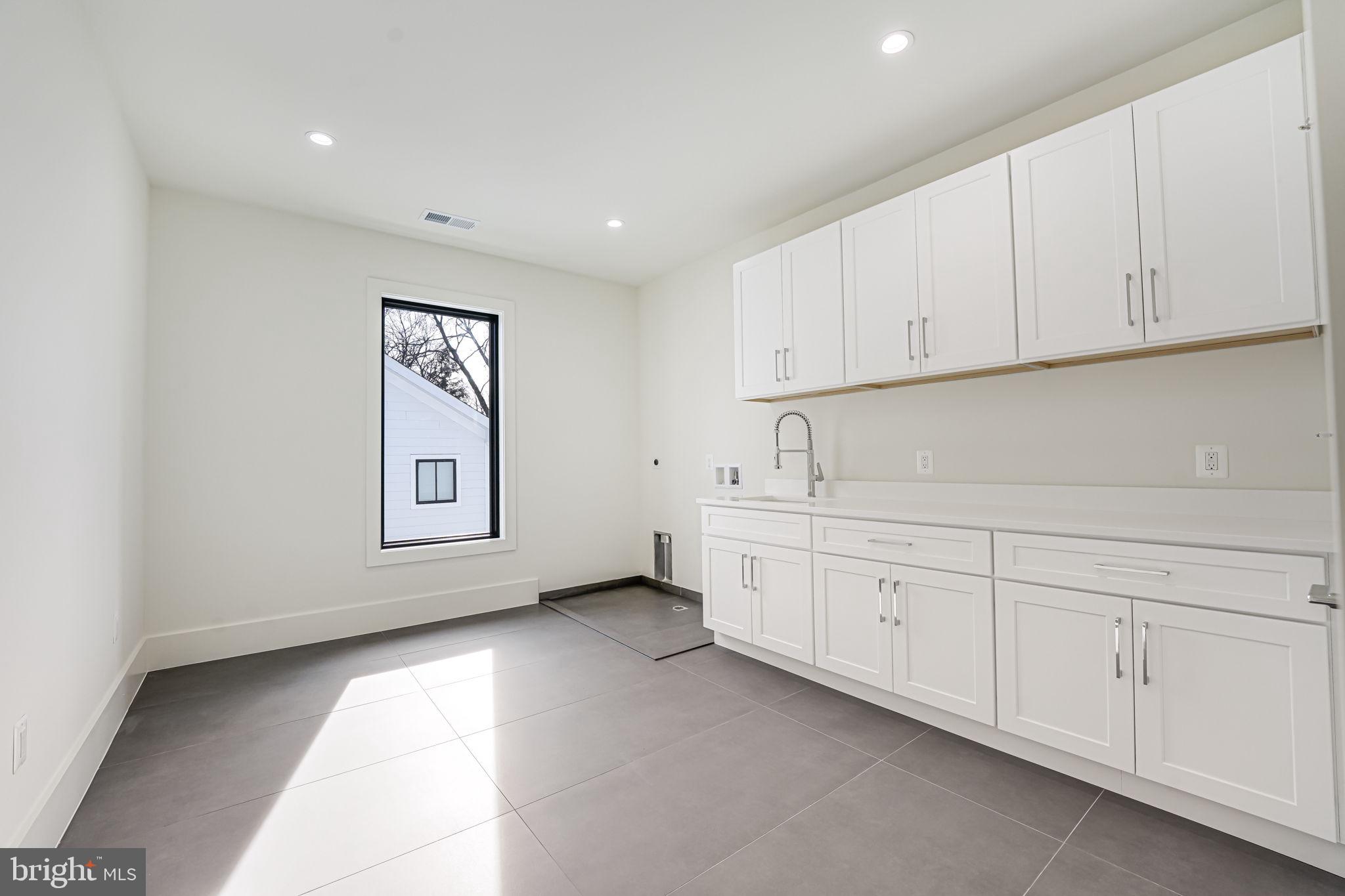 NORTH ARLINGTON - Residential