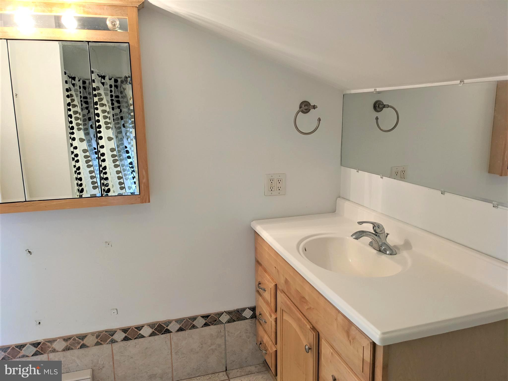 ROXBOROUGH - Residential Lease
