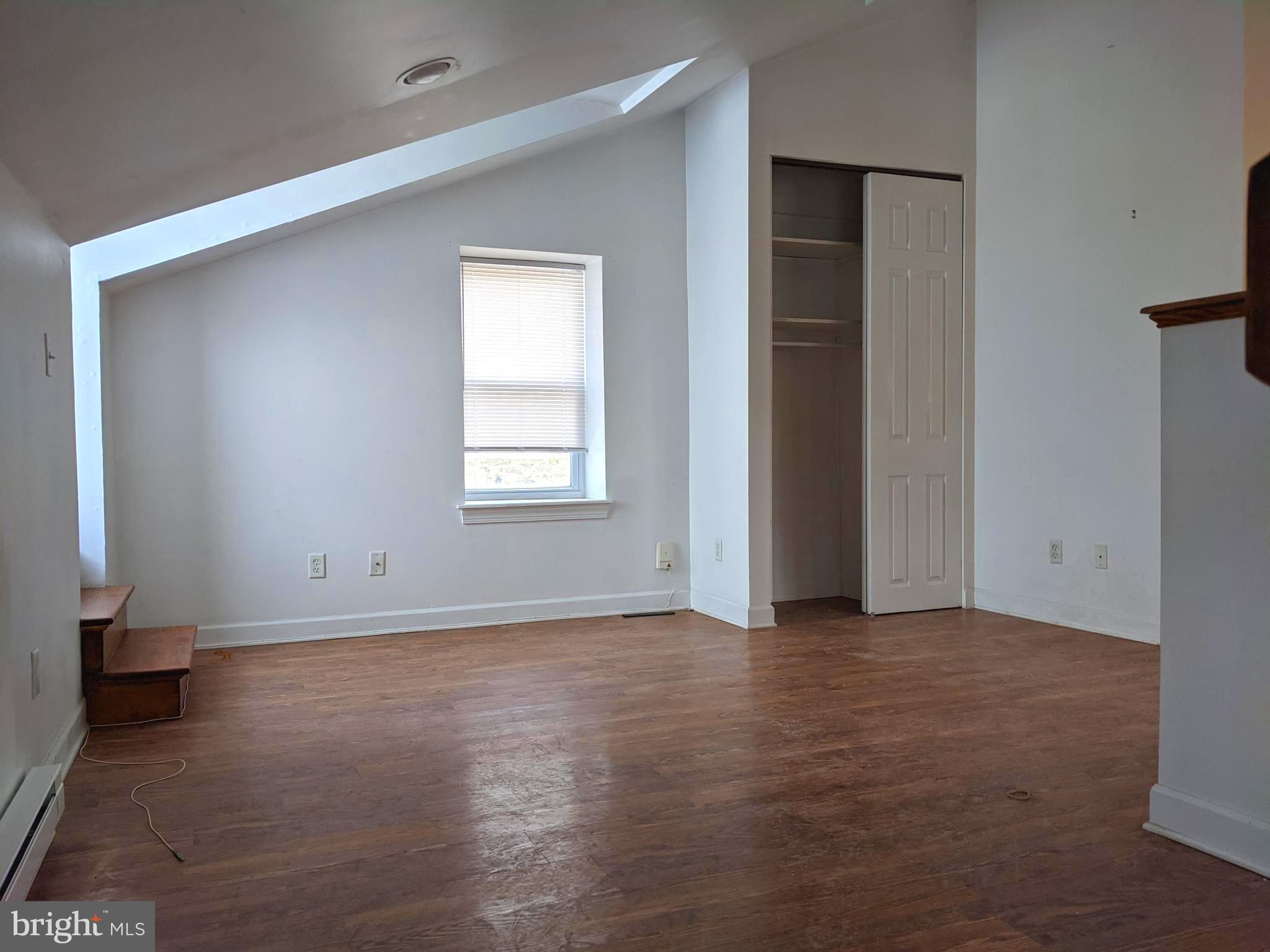 ROXBOROUGH - Residential Lease