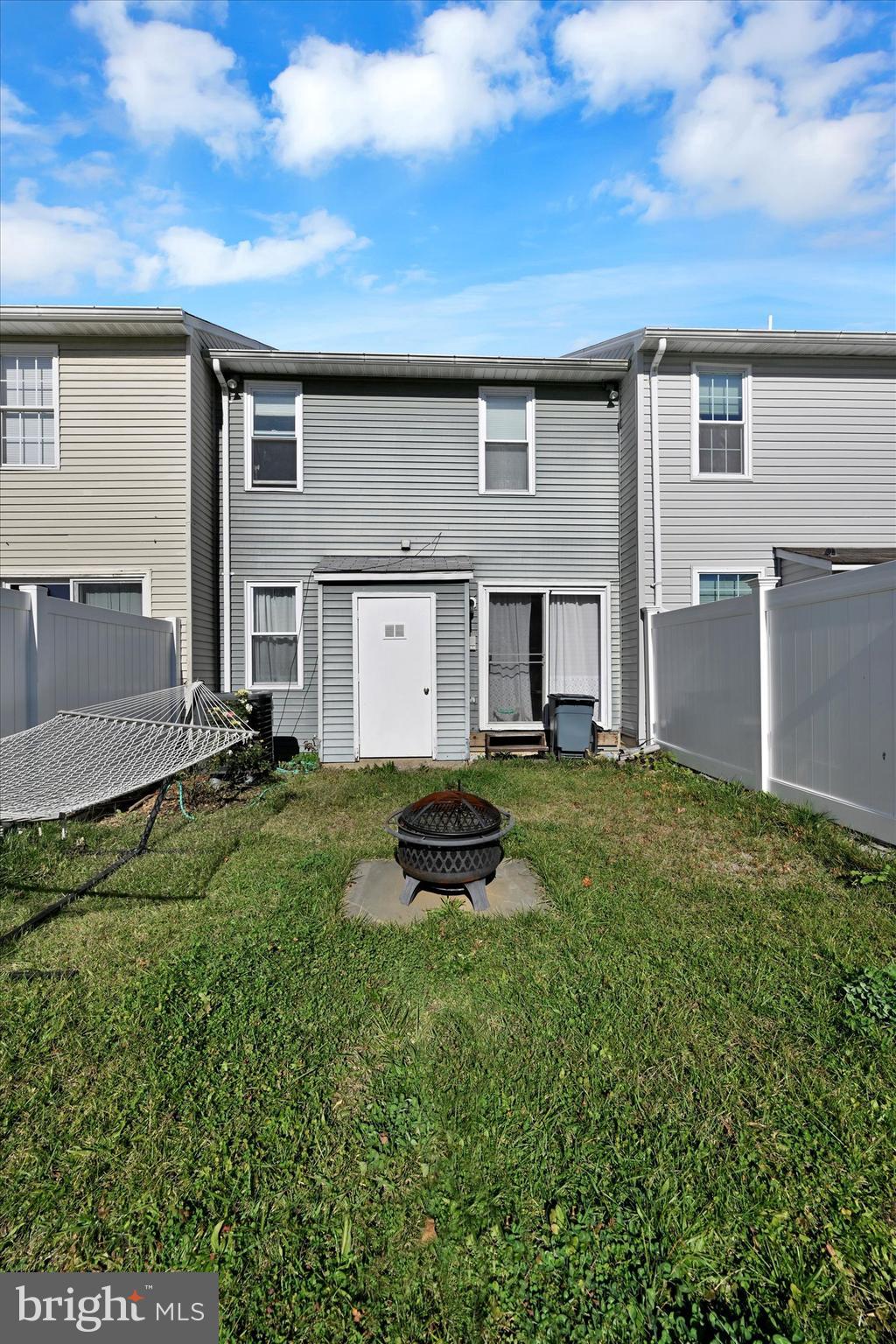 VILLAGE OAKS - Residential