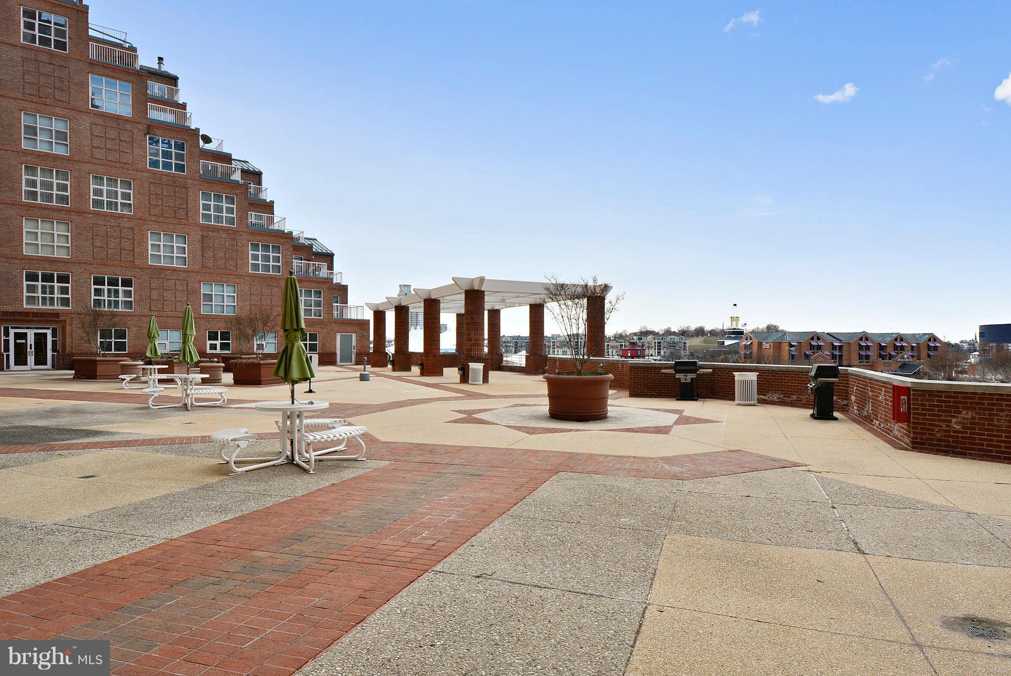 HARBOR EAST - Residential