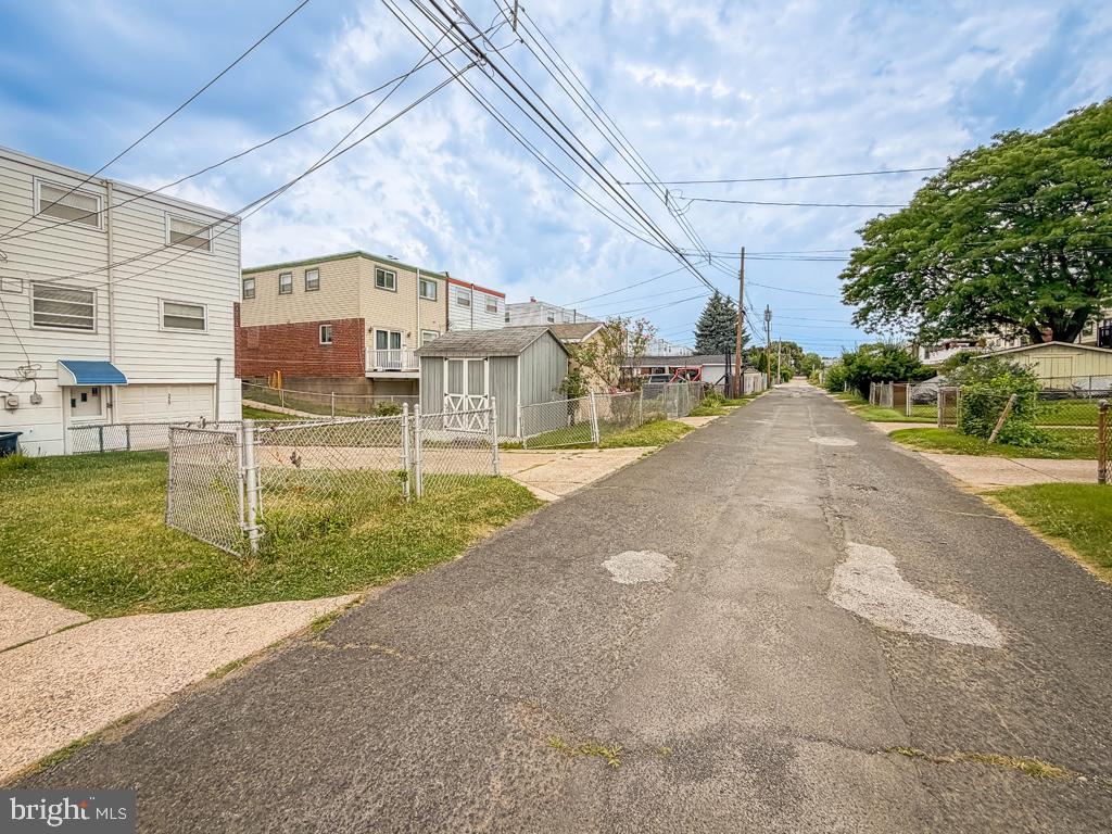 ACADEMY GARDENS - Residential