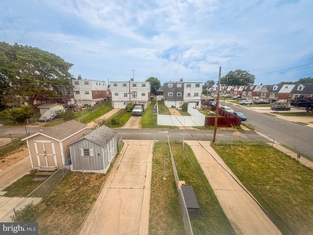 ACADEMY GARDENS - Residential