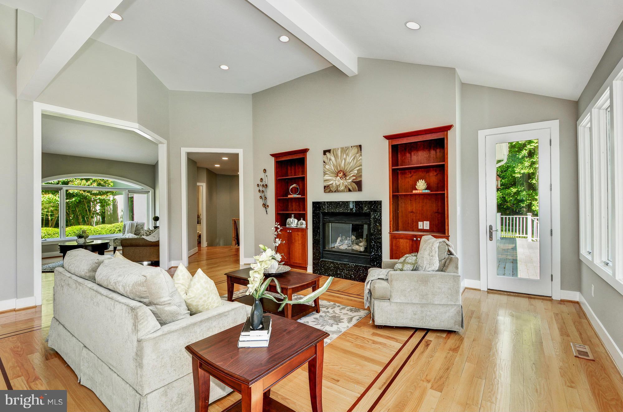 SADDLE RIDGE - Residential