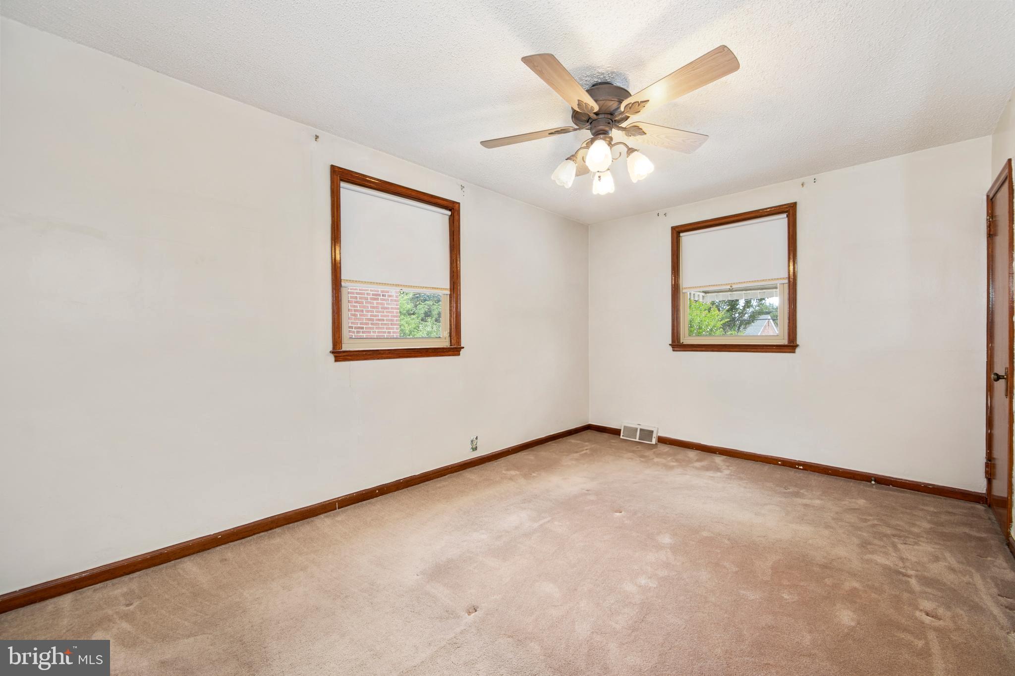 LEXINGTON PARK - Residential