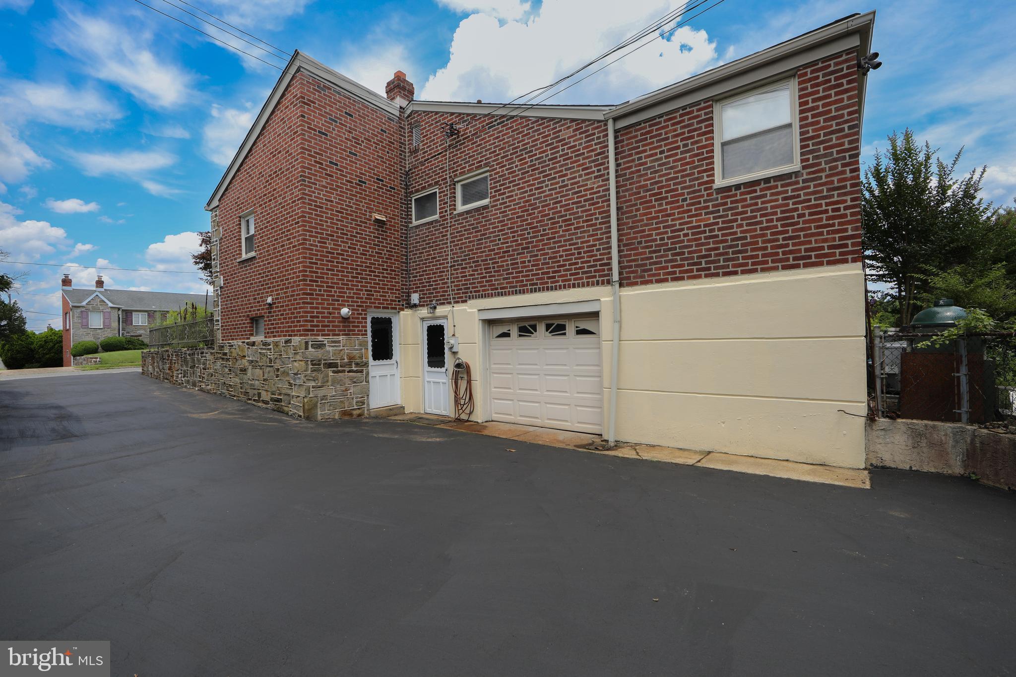 LEXINGTON PARK - Residential