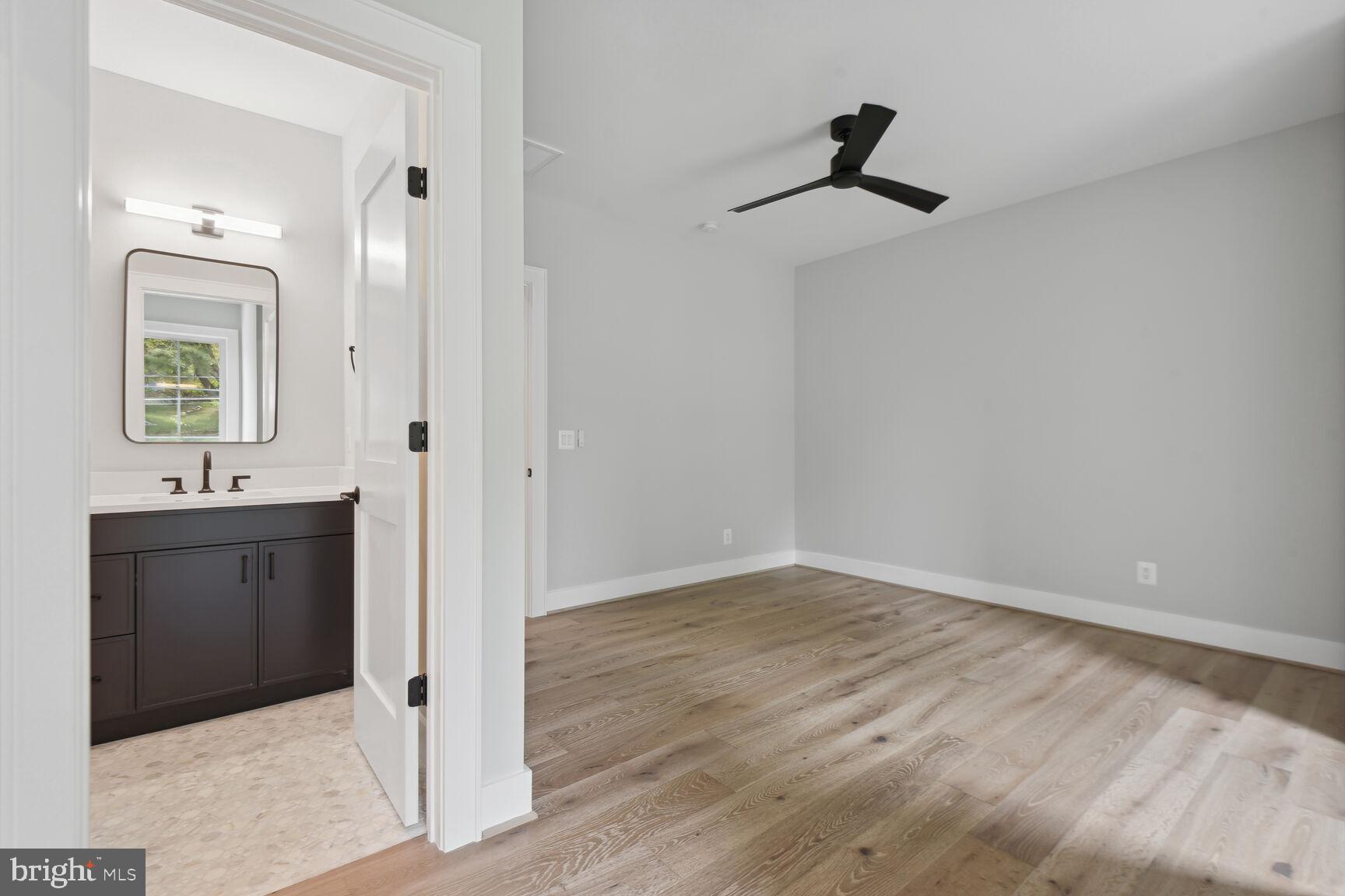 CHESTERBROOK WOODS - Residential