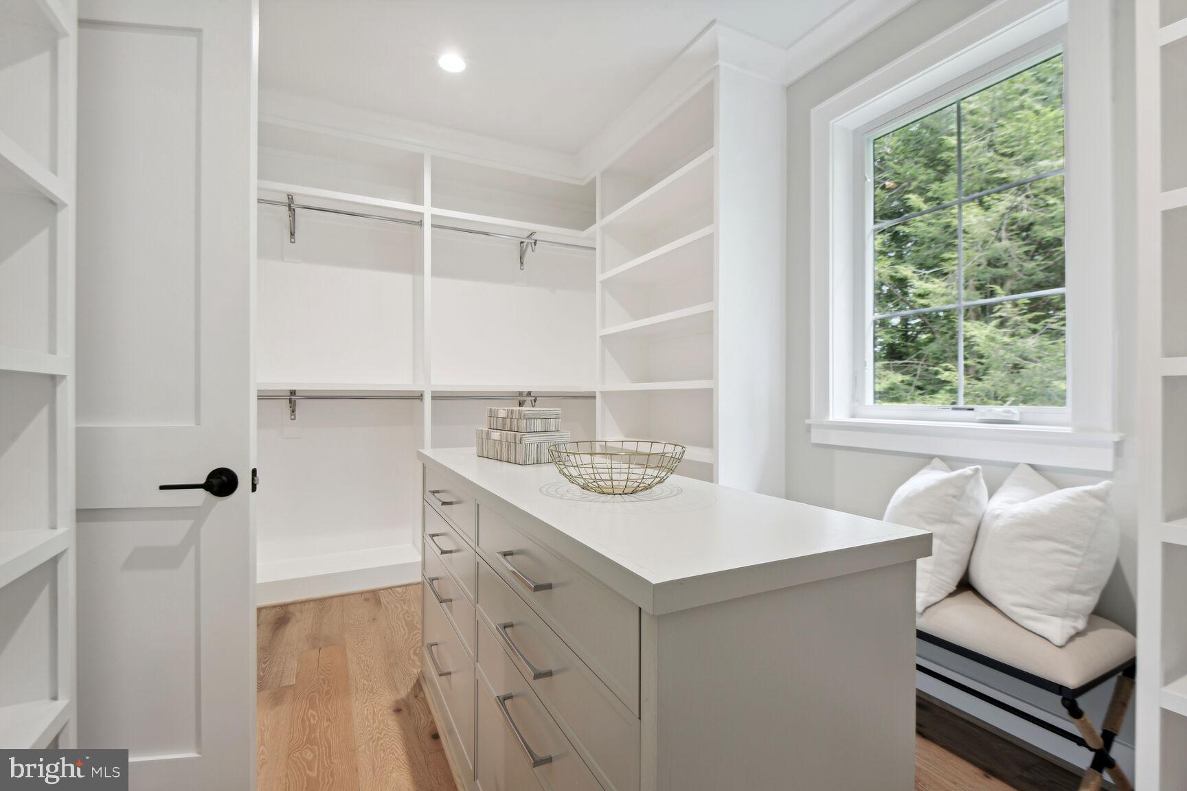CHESTERBROOK WOODS - Residential