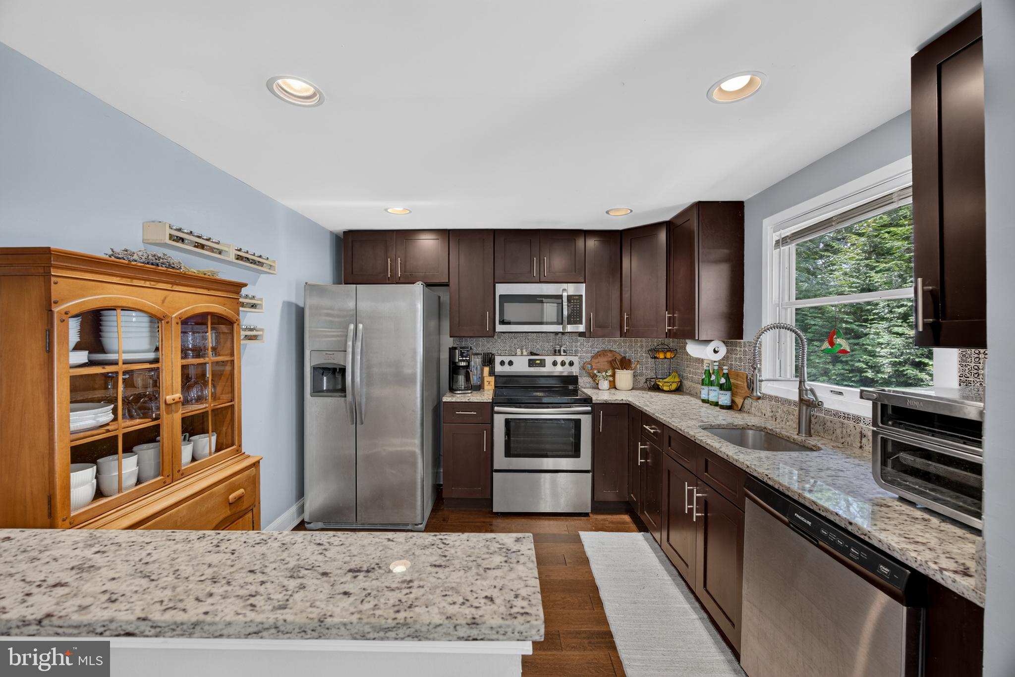 LAKEWINDS - Residential