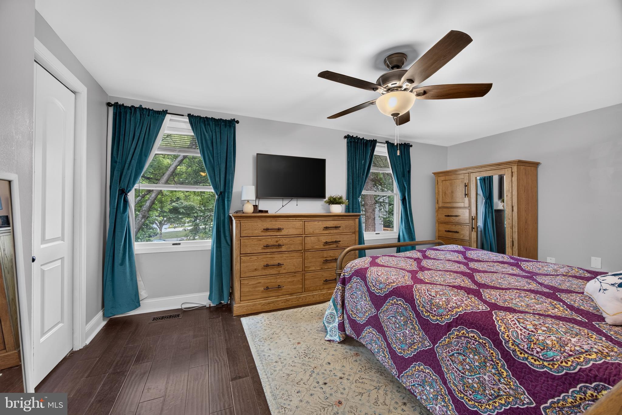 LAKEWINDS - Residential