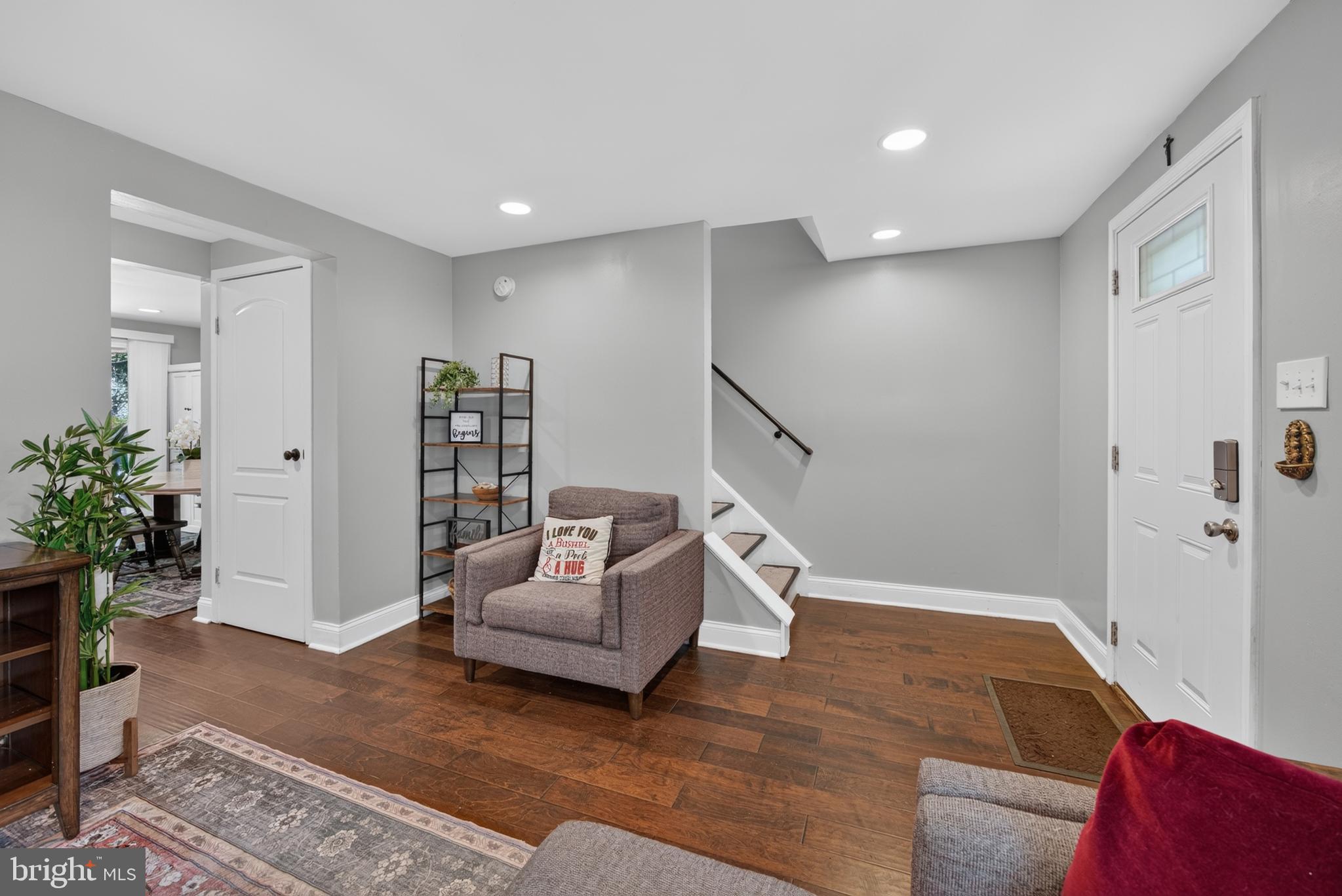 LAKEWINDS - Residential