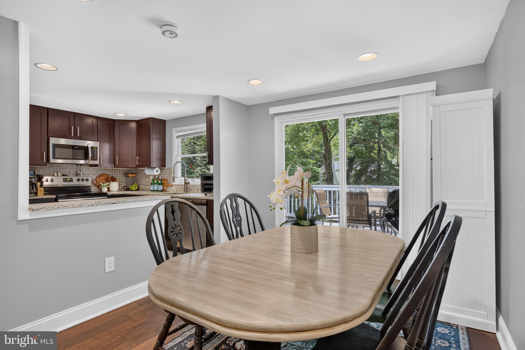 LAKEWINDS - Residential