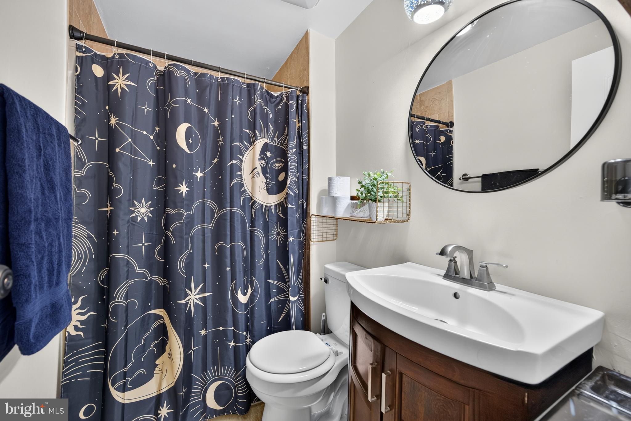 LAKEWINDS - Residential