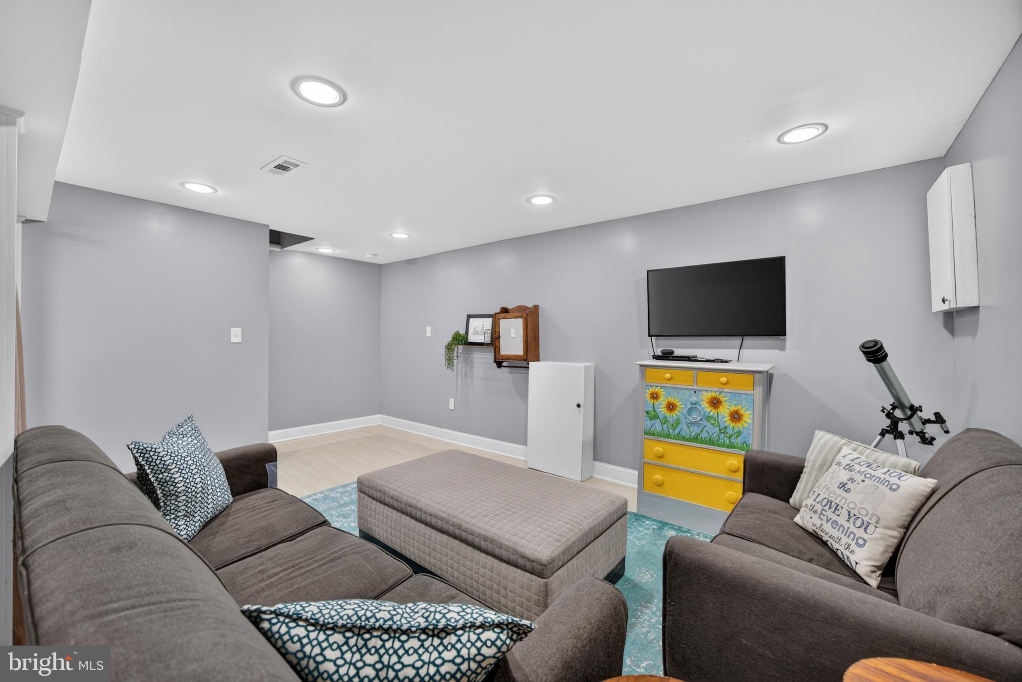 LAKEWINDS - Residential