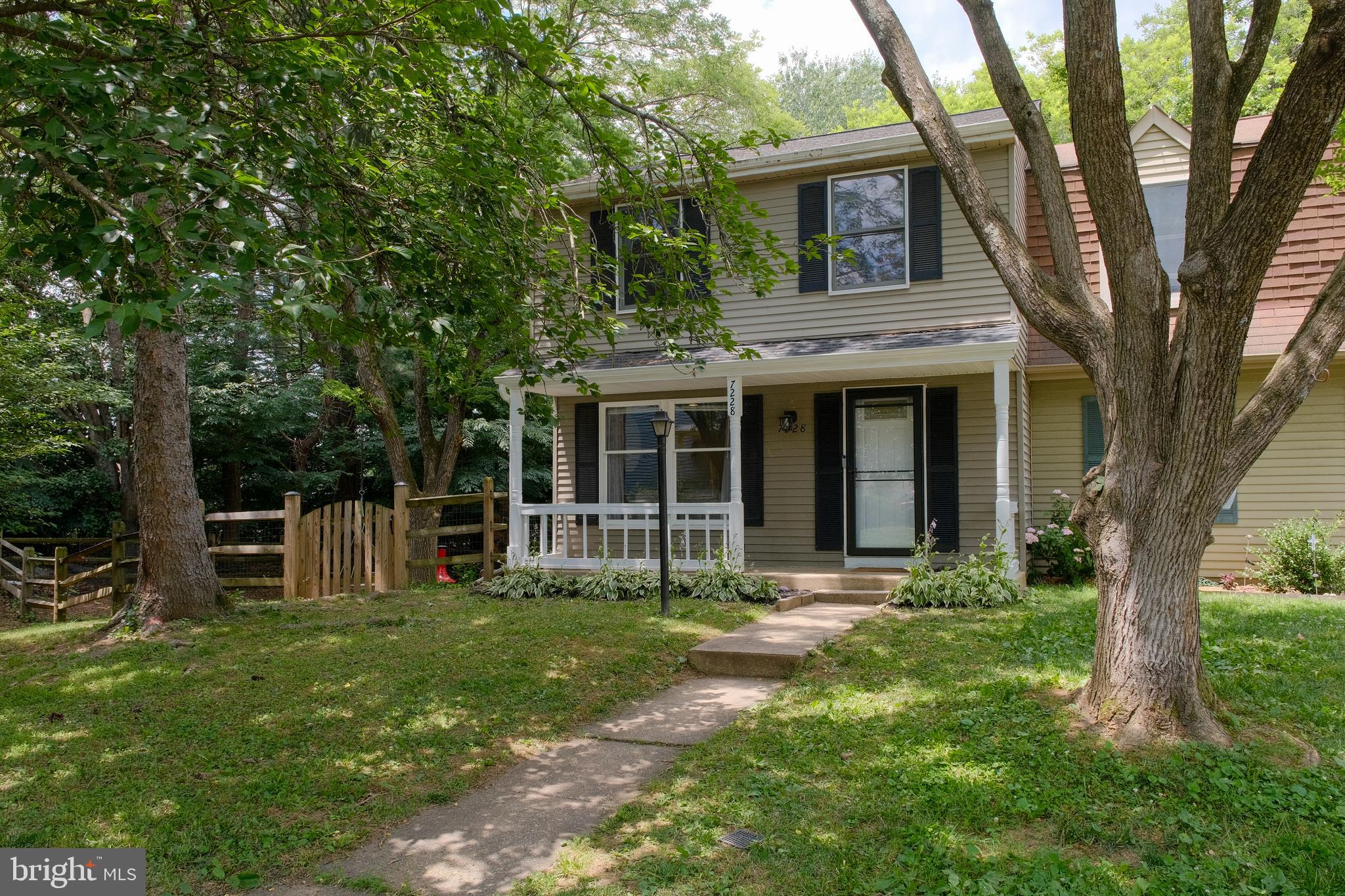 LAKEWINDS - Residential