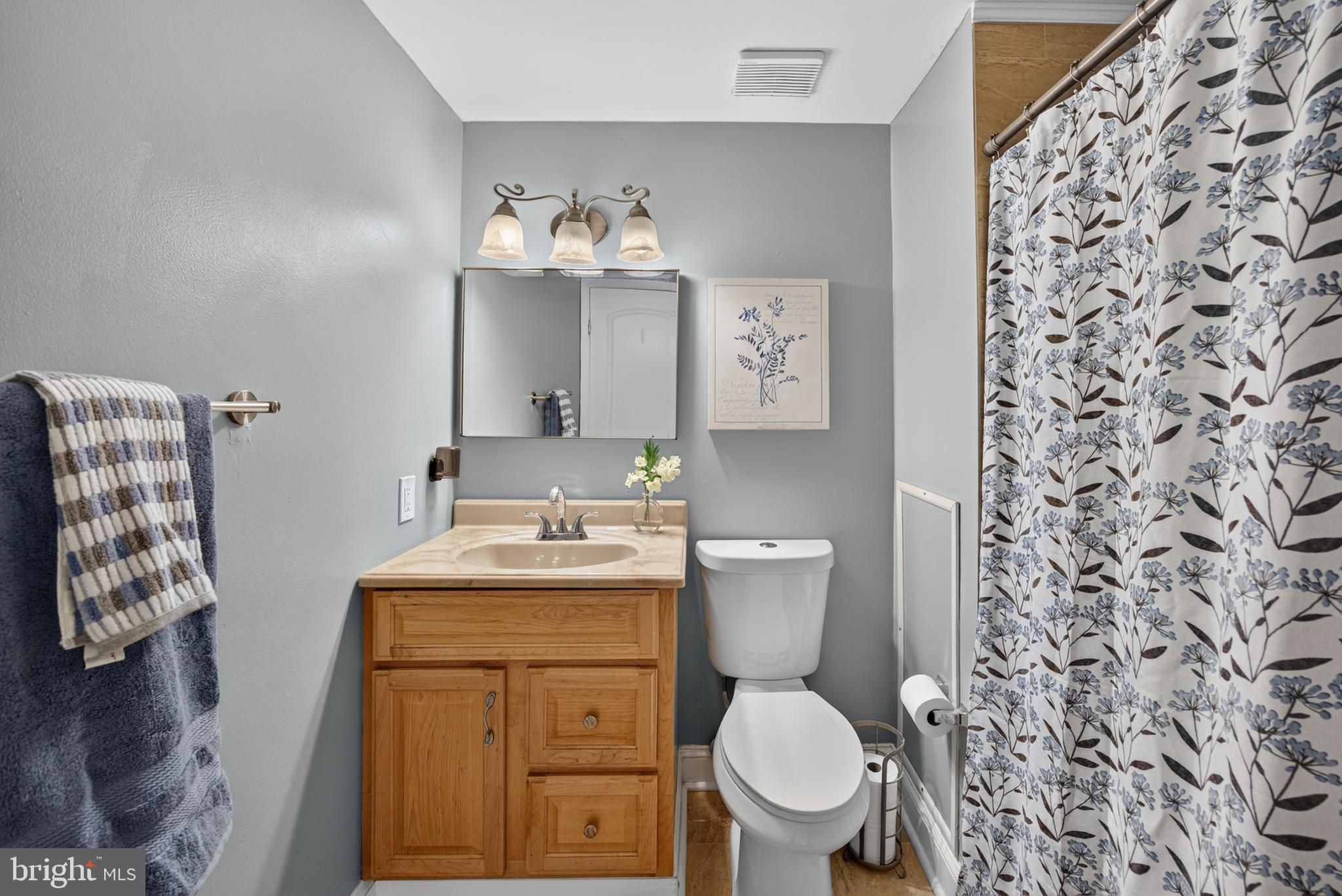 LAKEWINDS - Residential