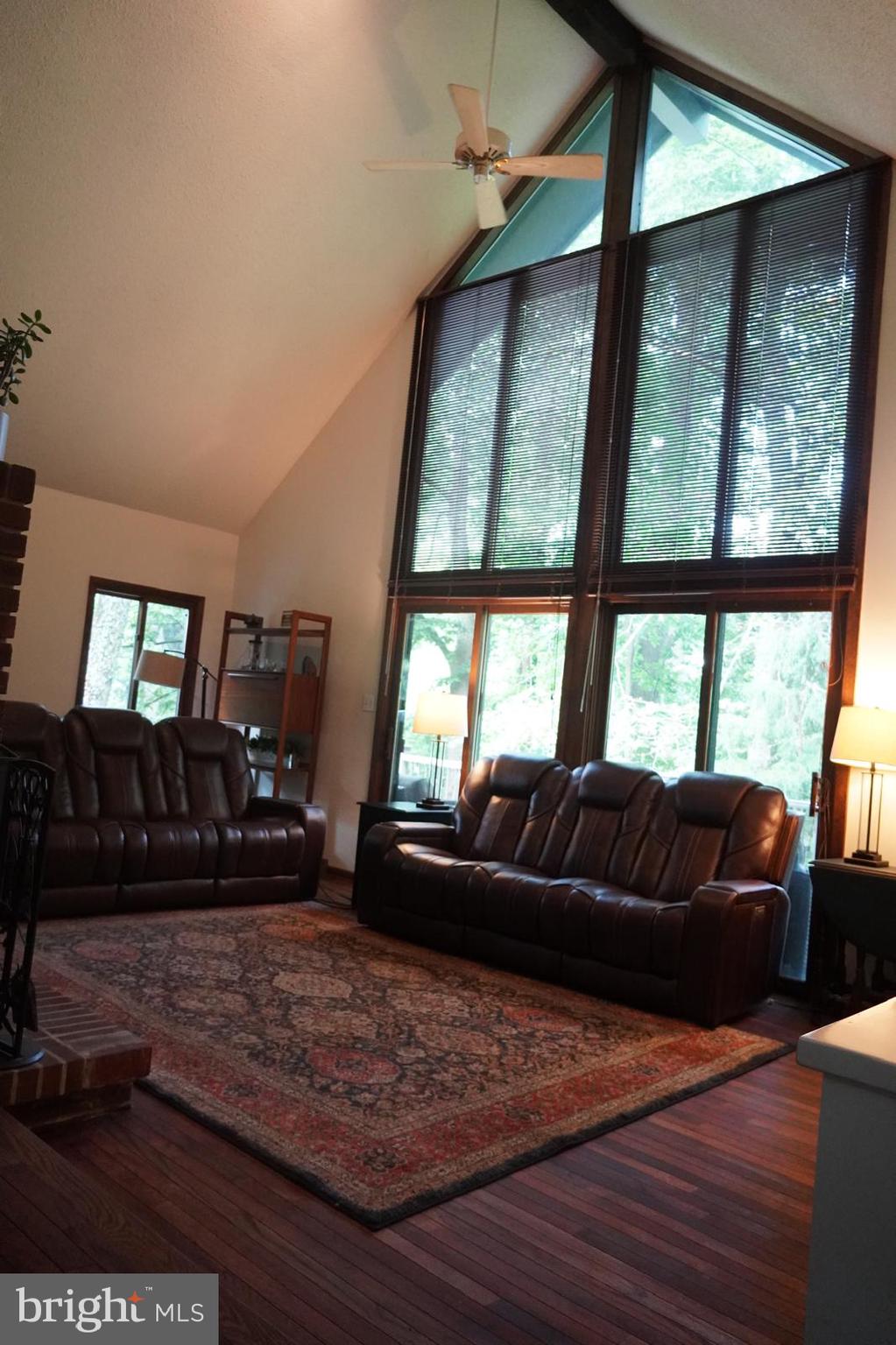 DUNN HILL - Residential
